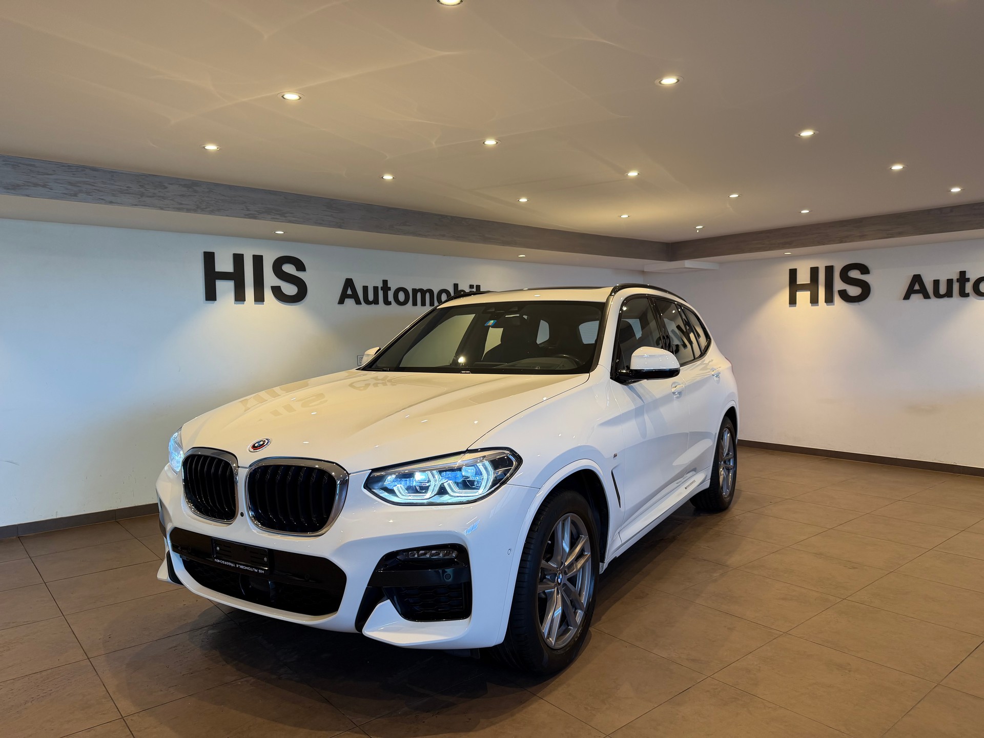 BMW X3 20i xDrive paddles-image-0