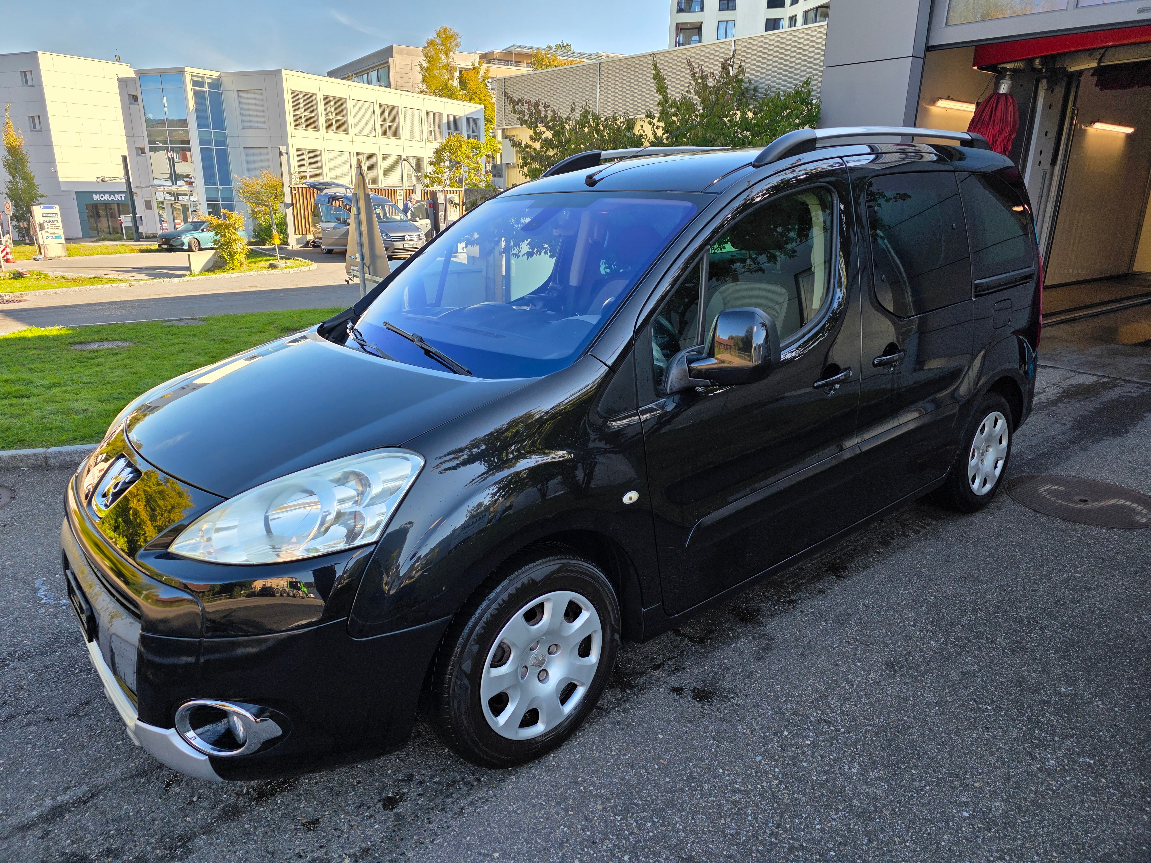 Car photo