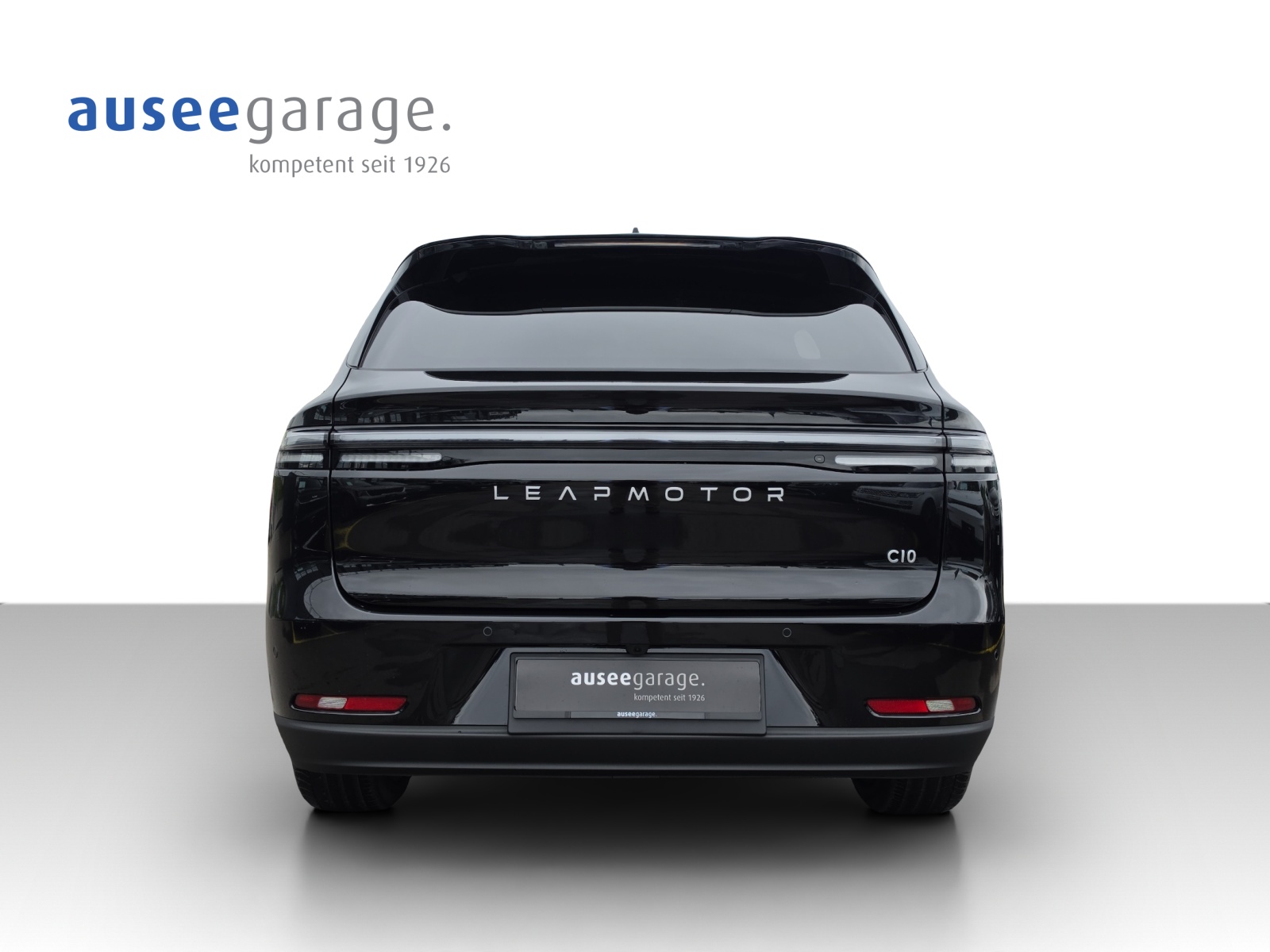 LEAPMOTOR C10 EV AWD-showroom-element-3
