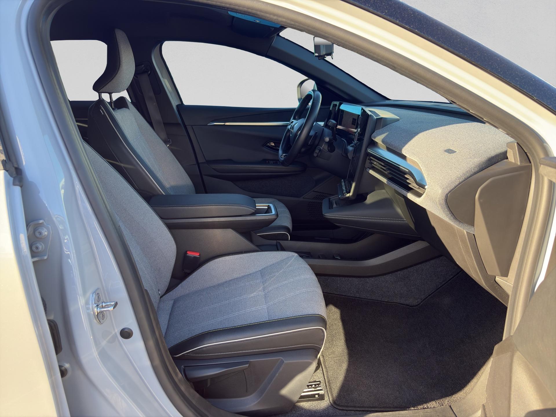 RENAULT Mégane E-TECH EV60 Techno-image-15