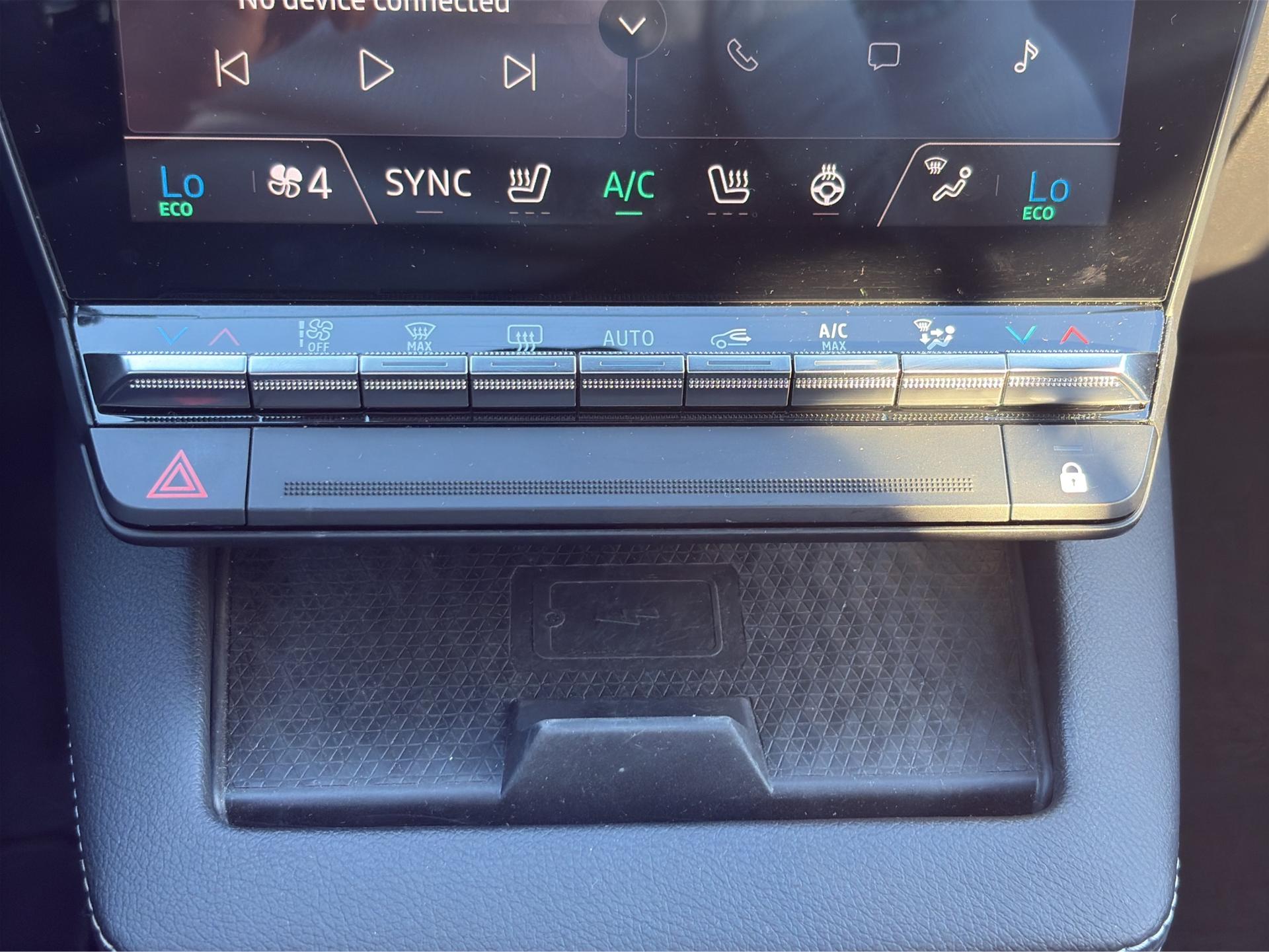 RENAULT Mégane E-TECH EV60 Techno-image-11