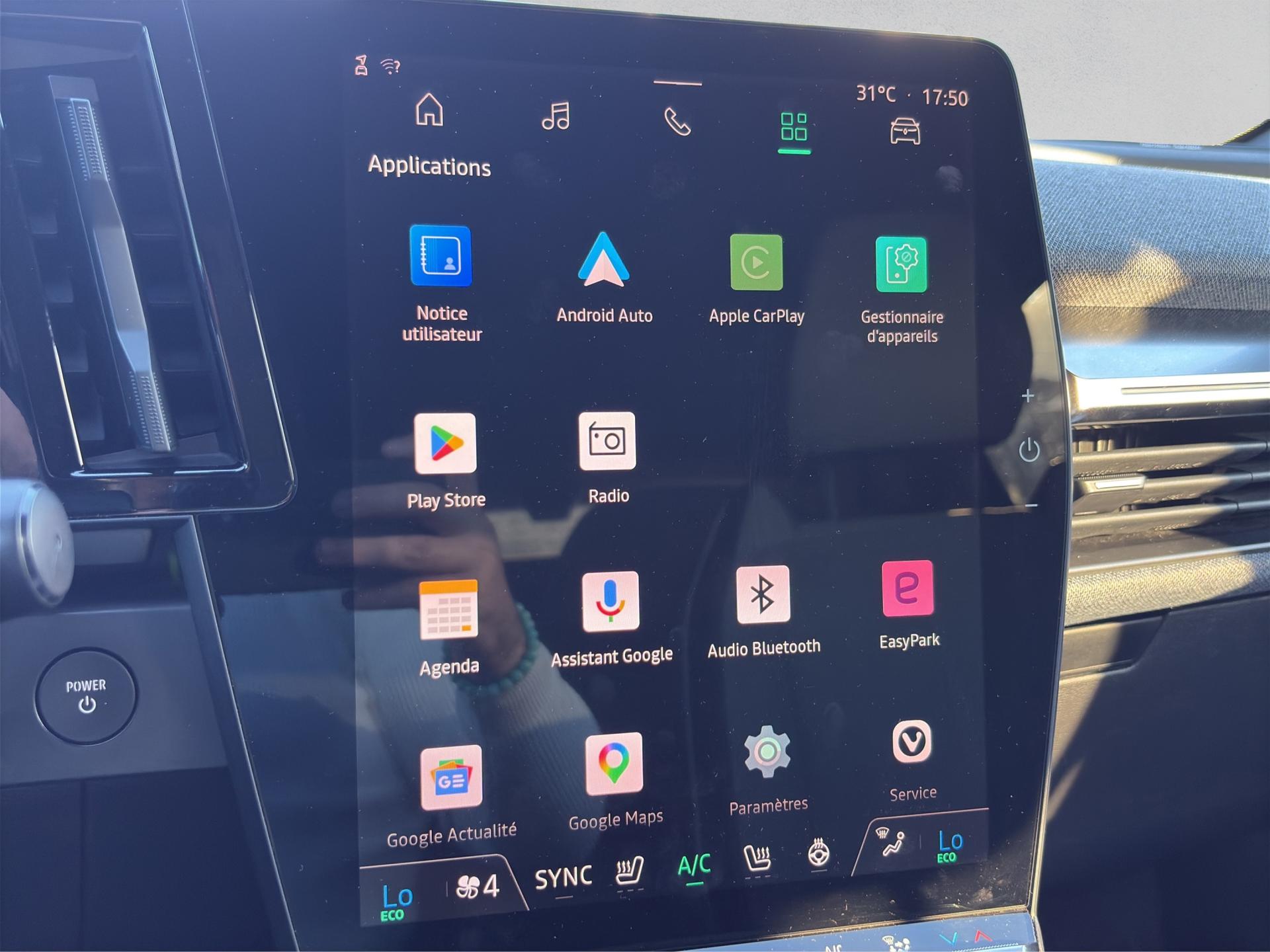 RENAULT Mégane E-TECH EV60 Techno-image-12