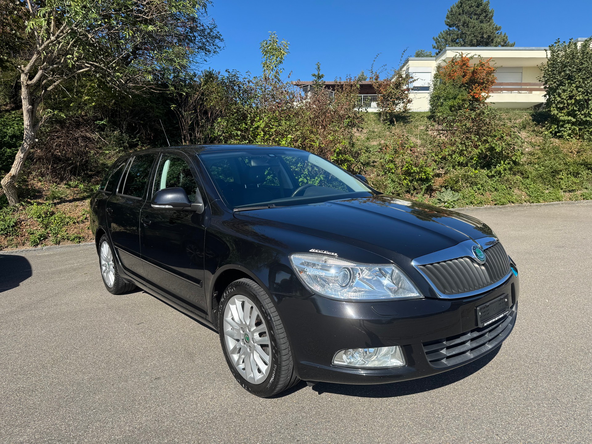 SKODA Octavia Combi 1.8 TSI Laurin & Klement 4x4-image-0