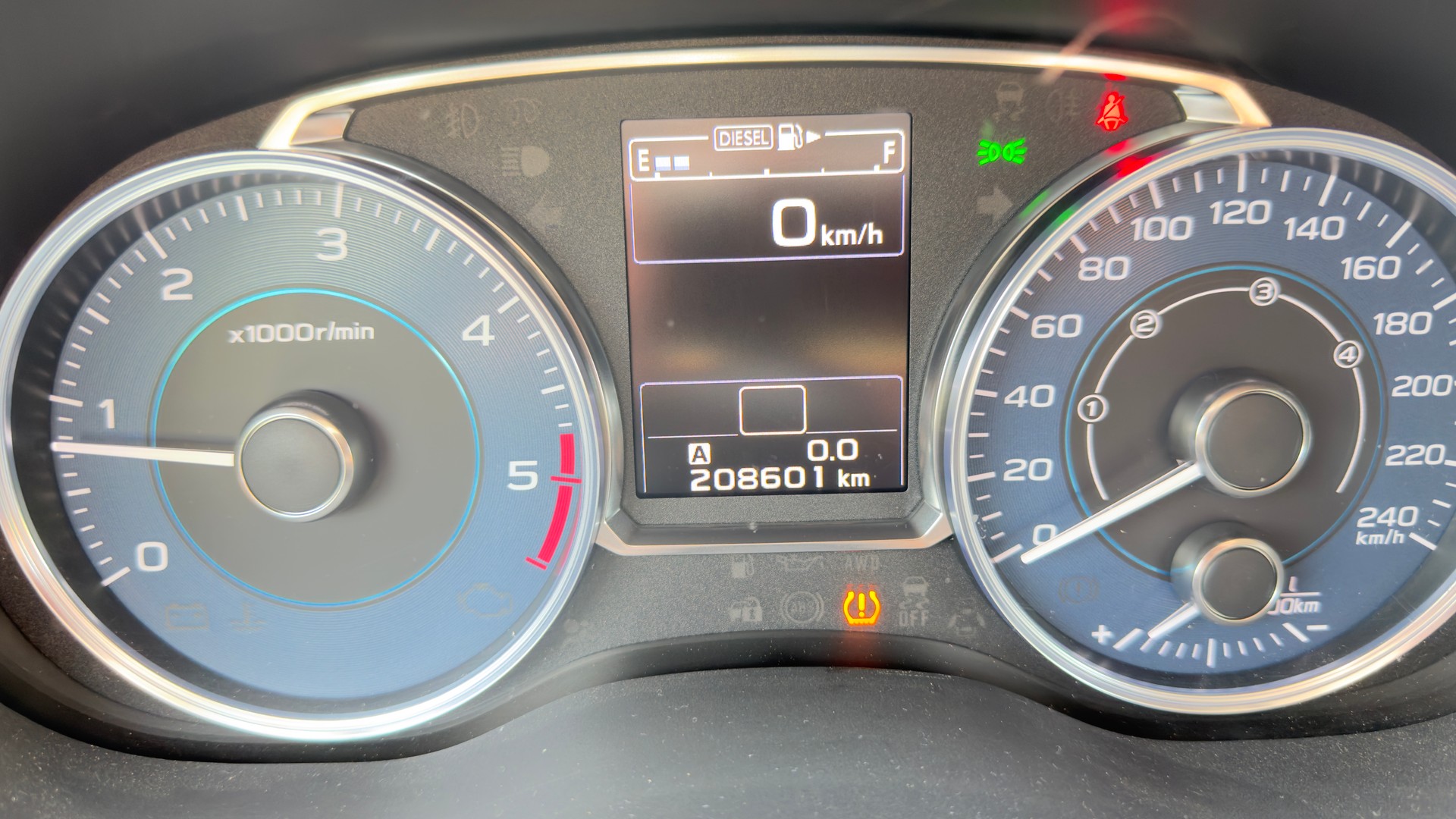 SUBARU XV 2.0D Swiss Two AWD-image-13