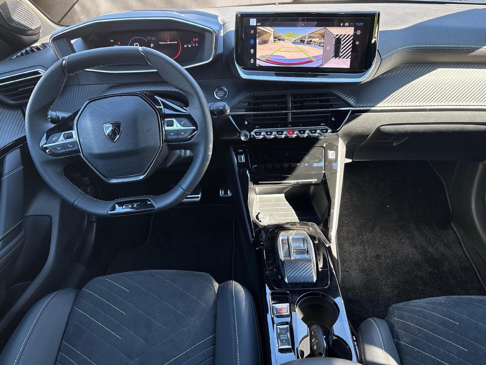PEUGEOT 208 1.2 Hybrid 145 GT Exclusive-image-8