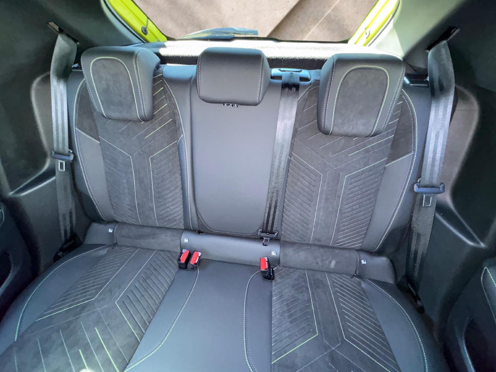 PEUGEOT 208 1.2 Hybrid 145 GT Exclusive-image-10
