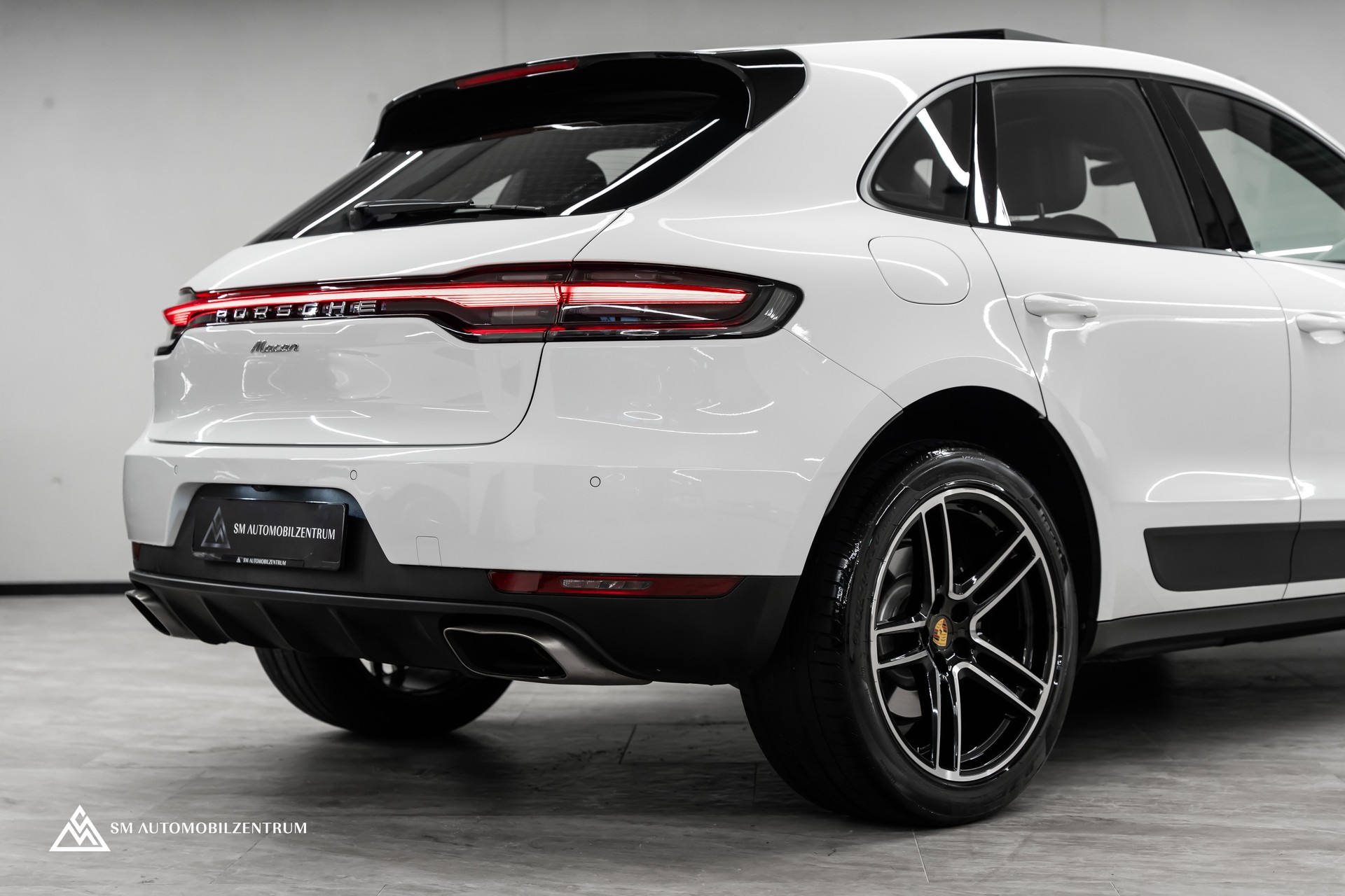 PORSCHE Macan PDK / CH / Panoramadach / Bose-image-7