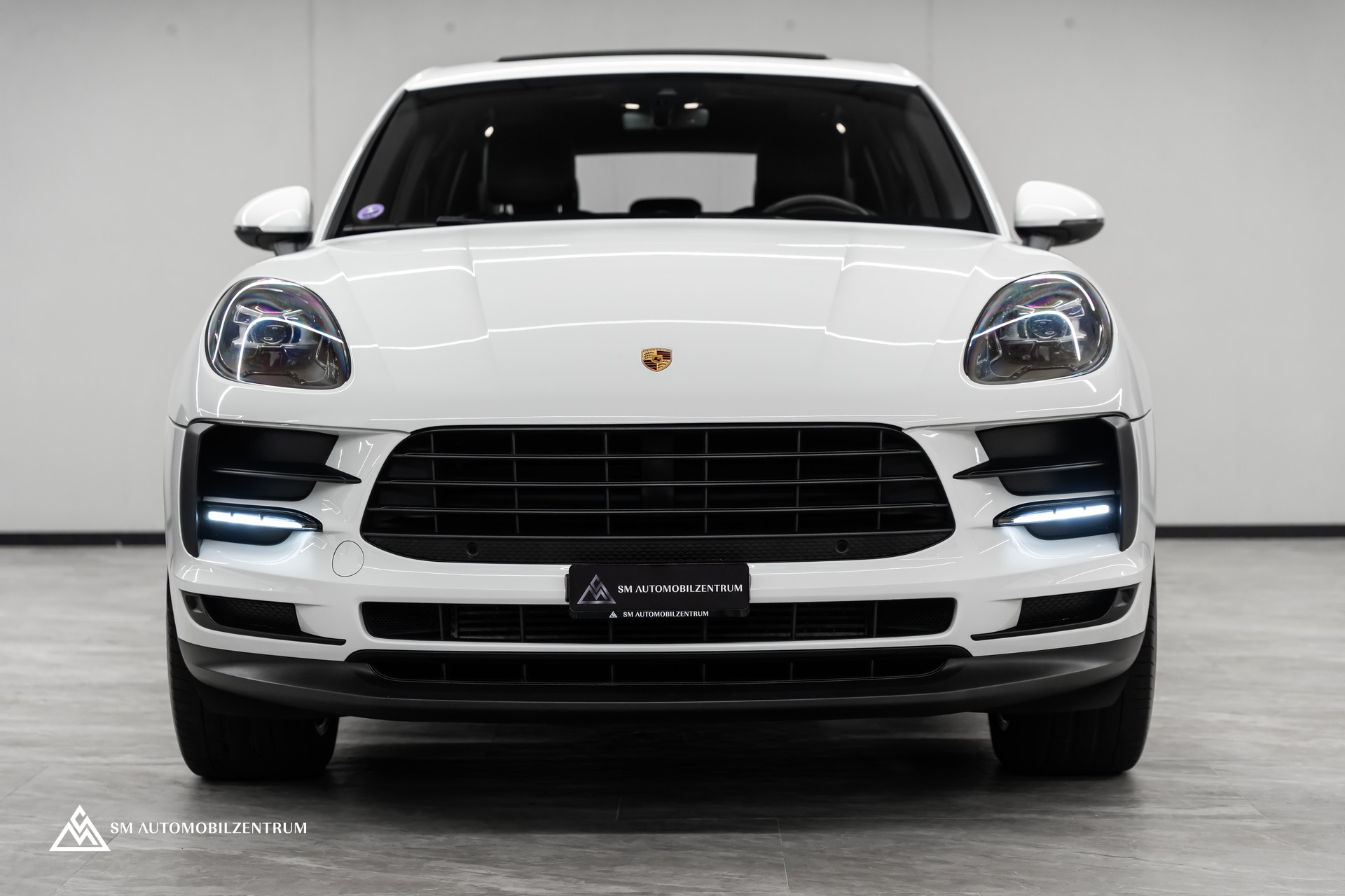 PORSCHE Macan PDK / CH / Panoramadach / Bose-image-1