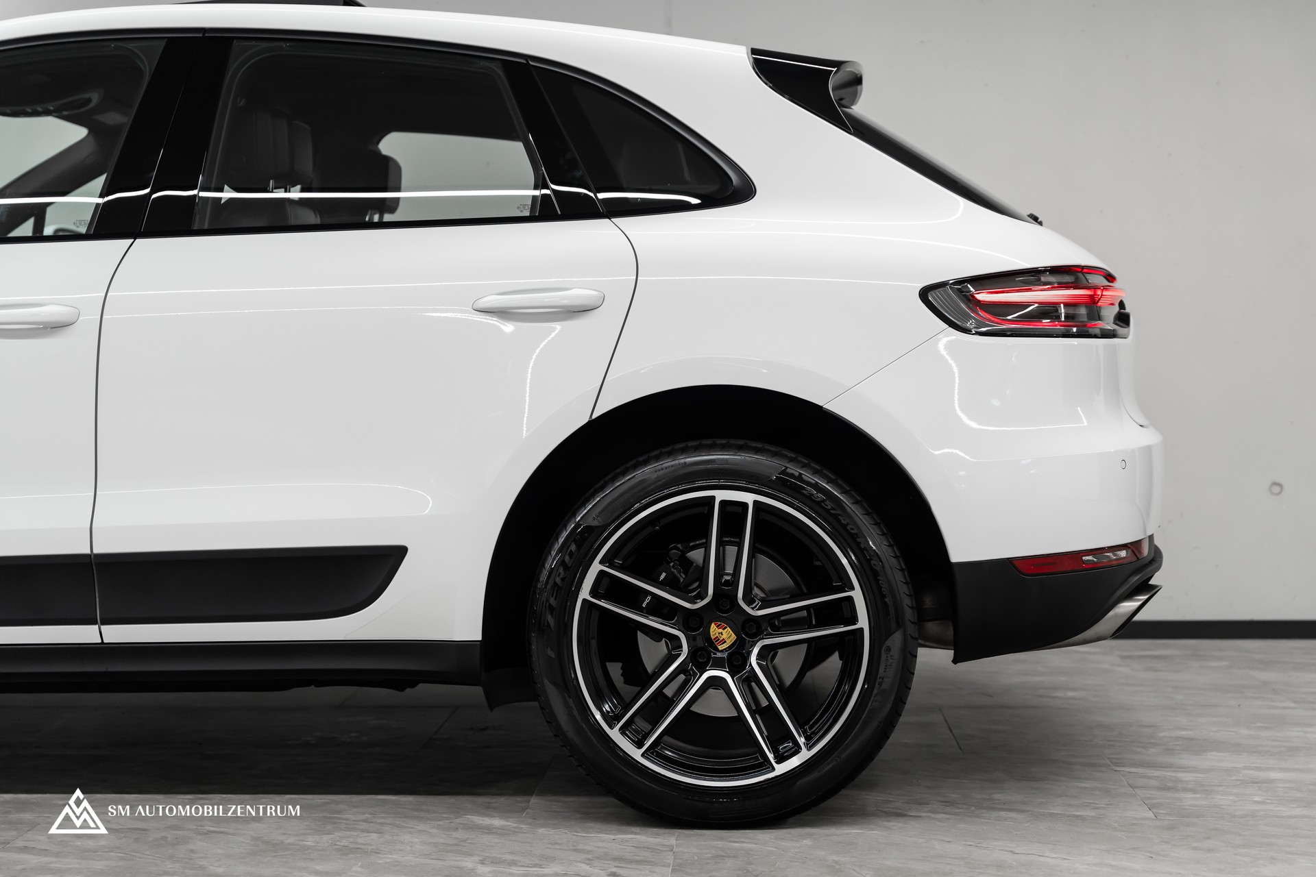PORSCHE Macan PDK / CH / Panoramadach / Bose-image-5