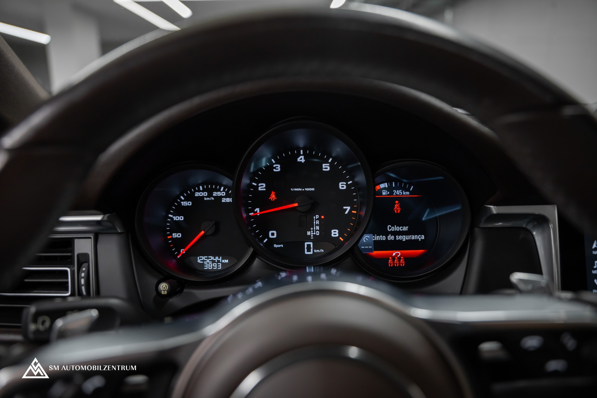 PORSCHE Macan PDK / CH / Panoramadach / Bose-image-26