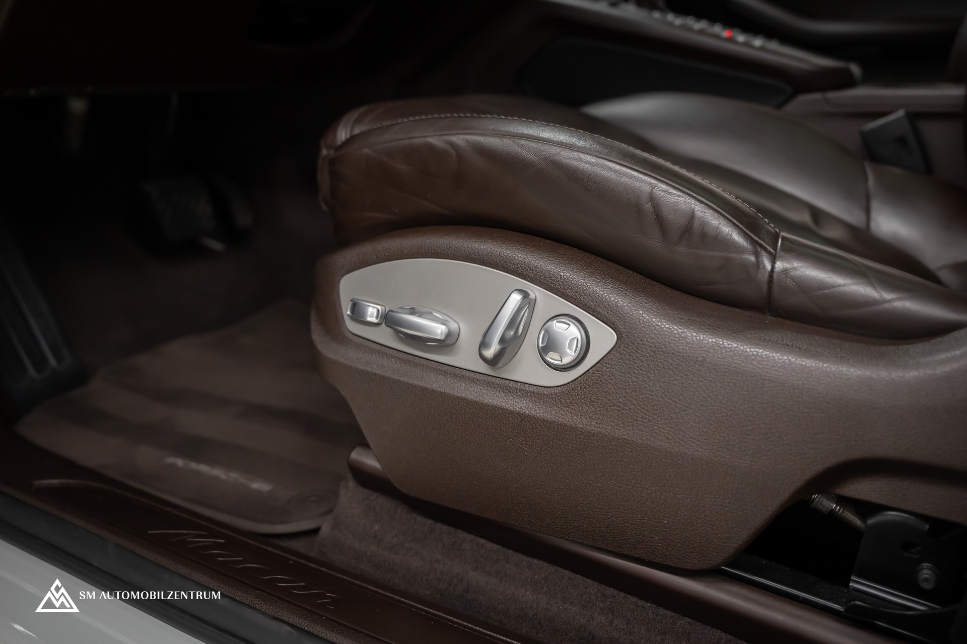PORSCHE Macan PDK / CH / Panoramadach / Bose-image-21