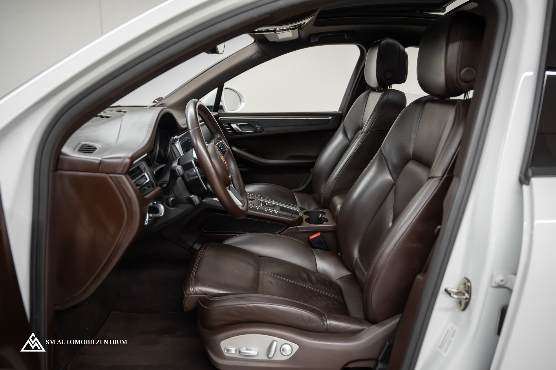 PORSCHE Macan PDK / CH / Panoramadach / Bose-image-15