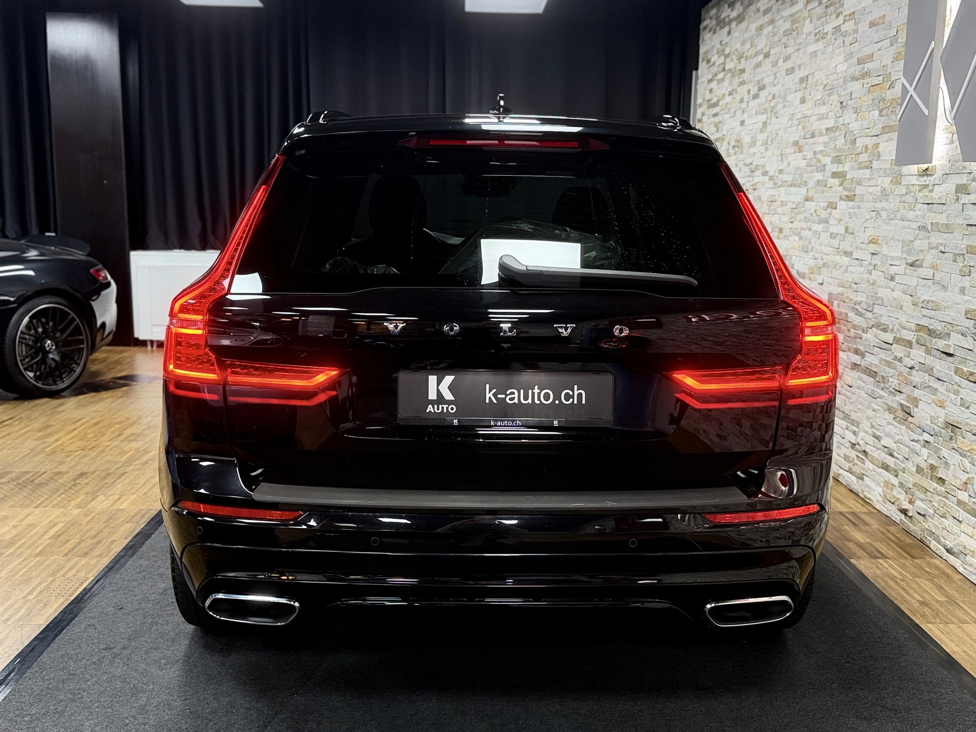 VOLVO XC60 B4 Diesel Mild Hybrid AWD Inscription Geartronic-image-2