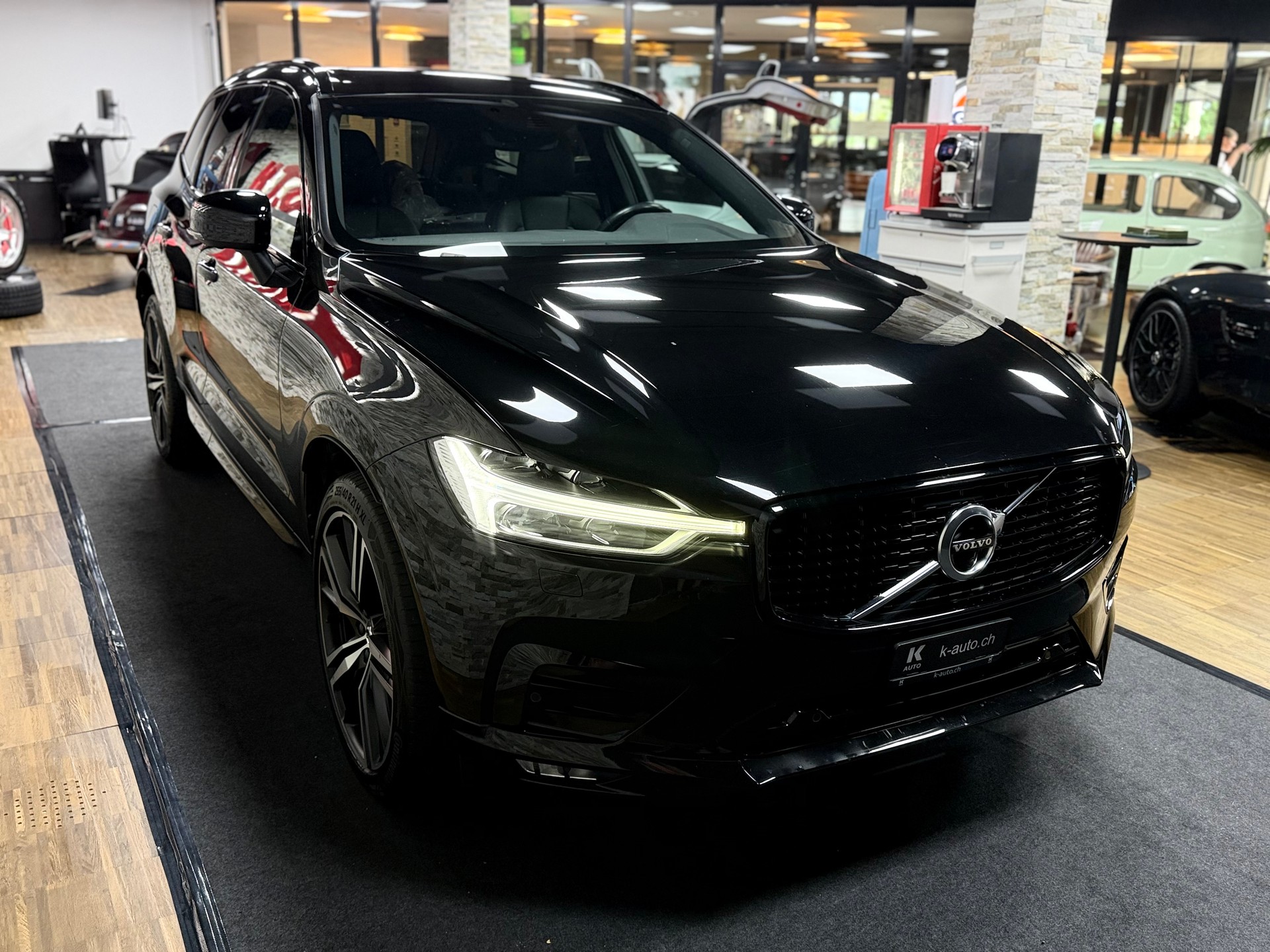 VOLVO XC60 B4 Diesel Mild Hybrid AWD Inscription Geartronic-image-5