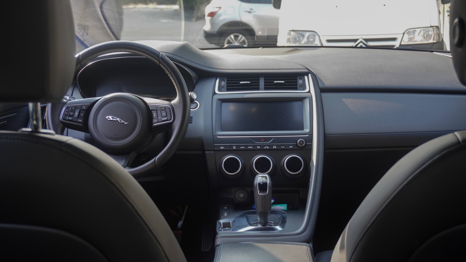 JAGUAR E-Pace 2.0 P200 AWD Automatik-image-7