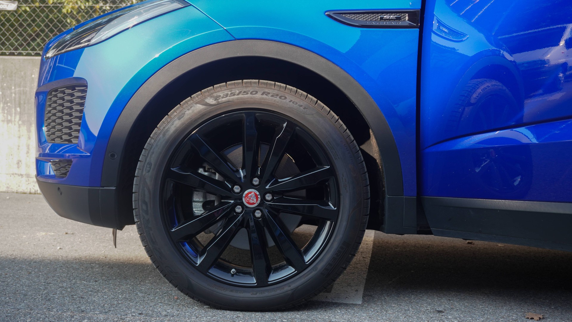 JAGUAR E-Pace 2.0 P200 AWD Automatik-image-6