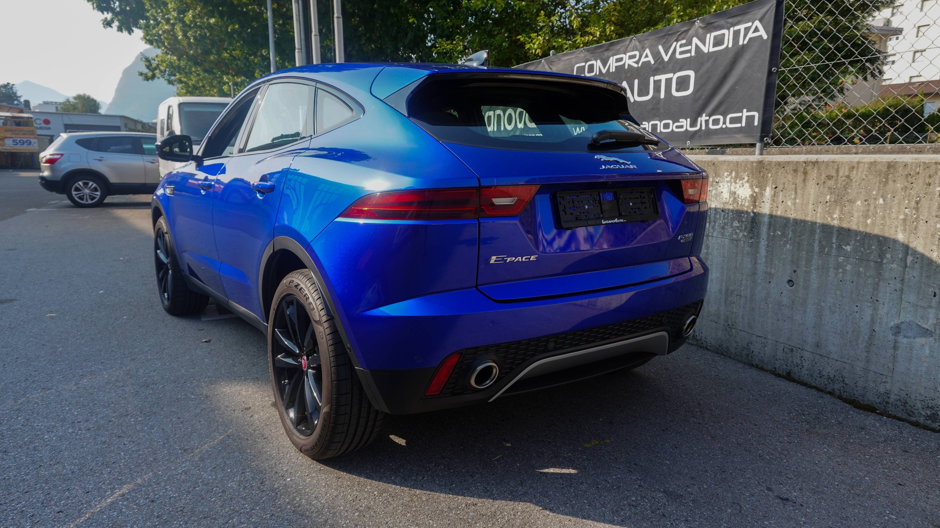 JAGUAR E-Pace 2.0 P200 AWD Automatik-image-3
