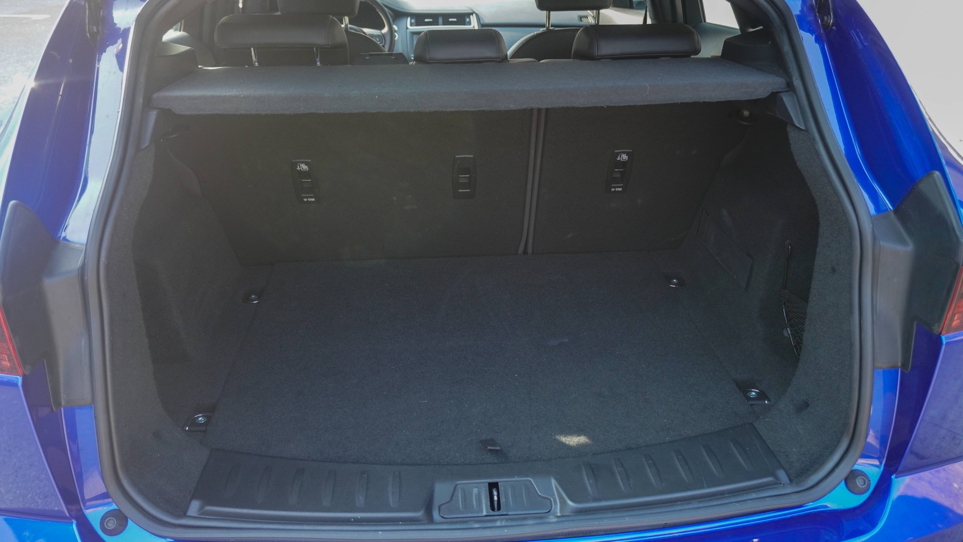 JAGUAR E-Pace 2.0 P200 AWD Automatik-image-5