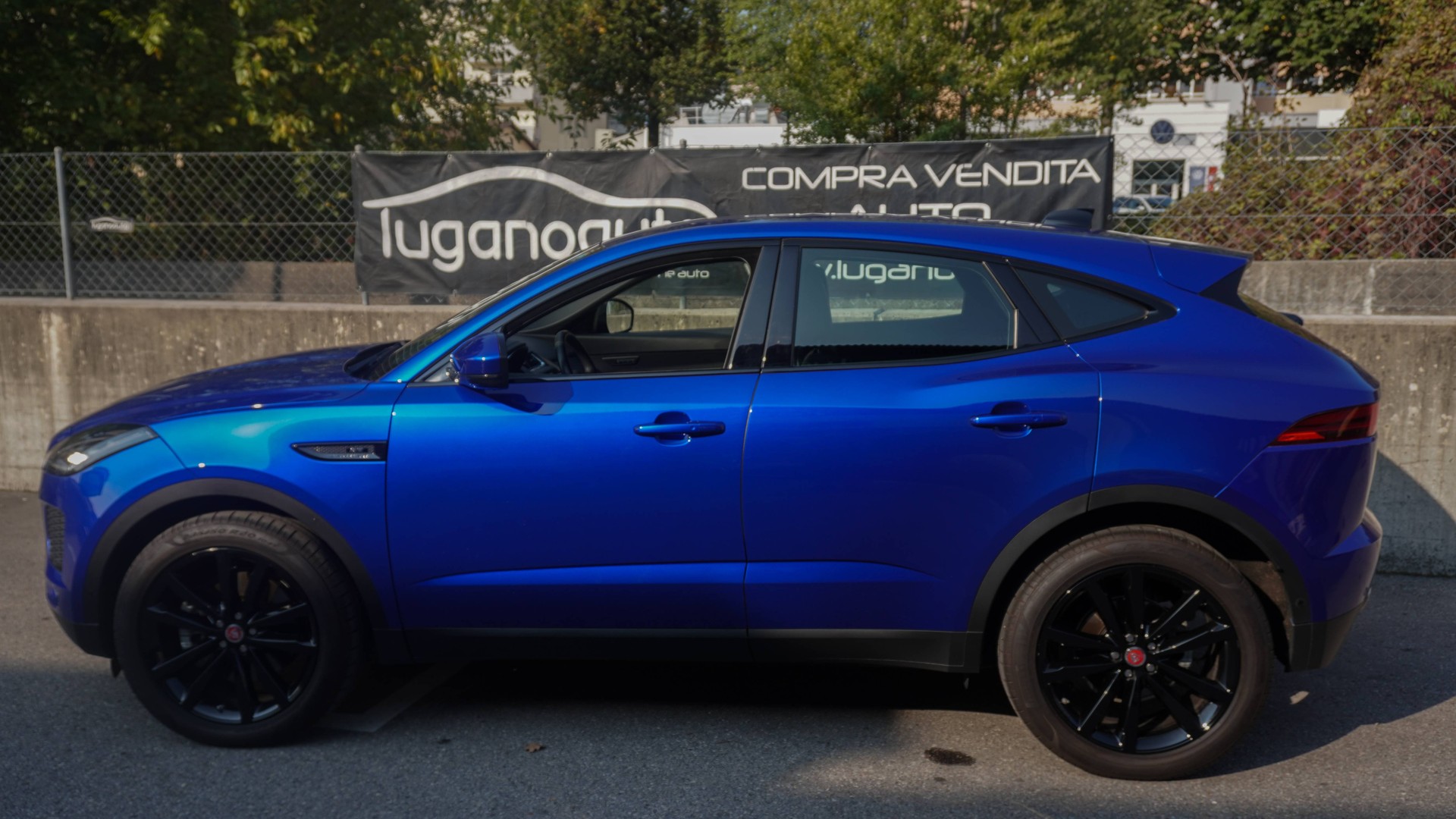 JAGUAR E-Pace 2.0 P200 AWD Automatik-image-1