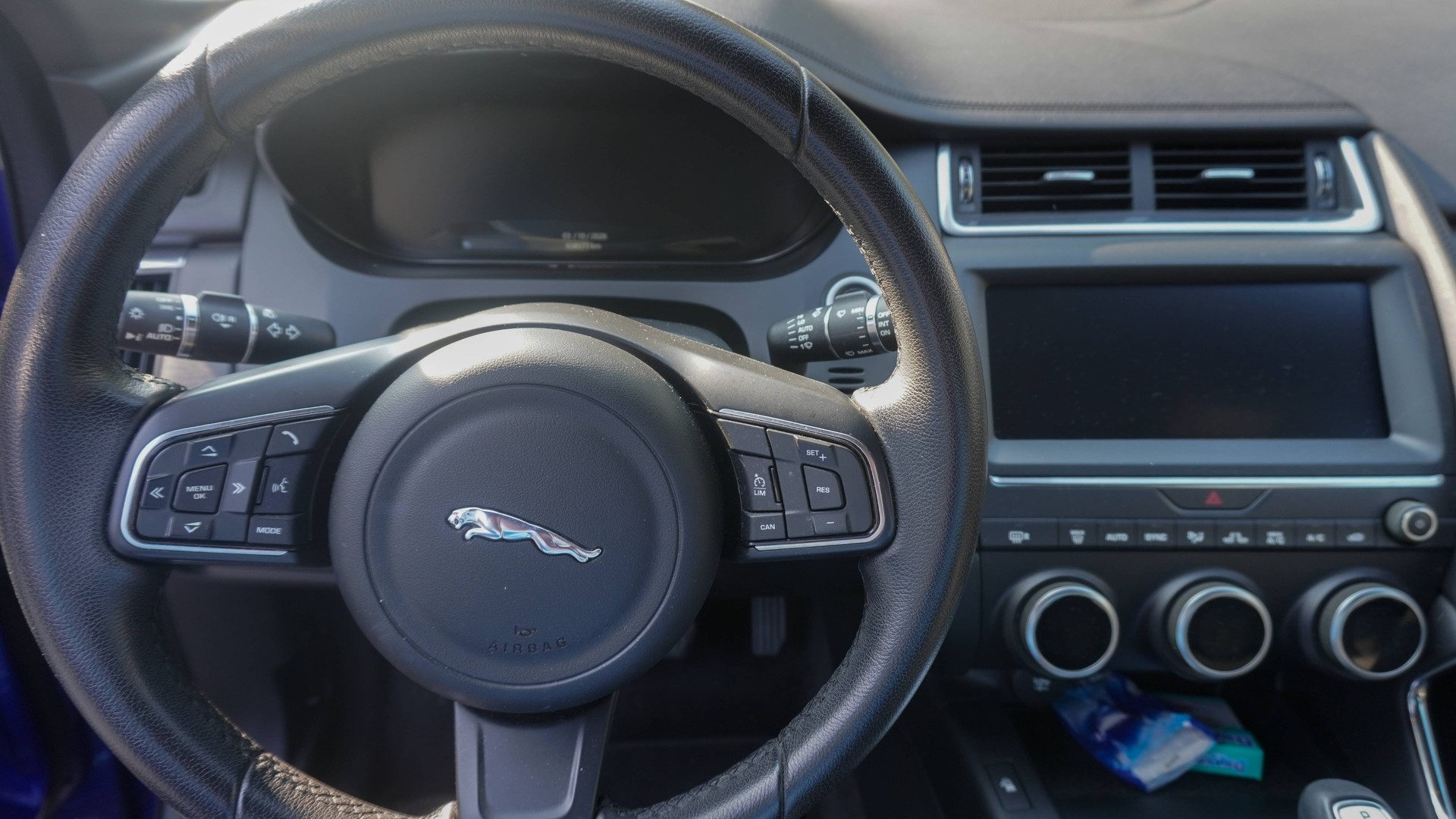 JAGUAR E-Pace 2.0 P200 AWD Automatik-image-8