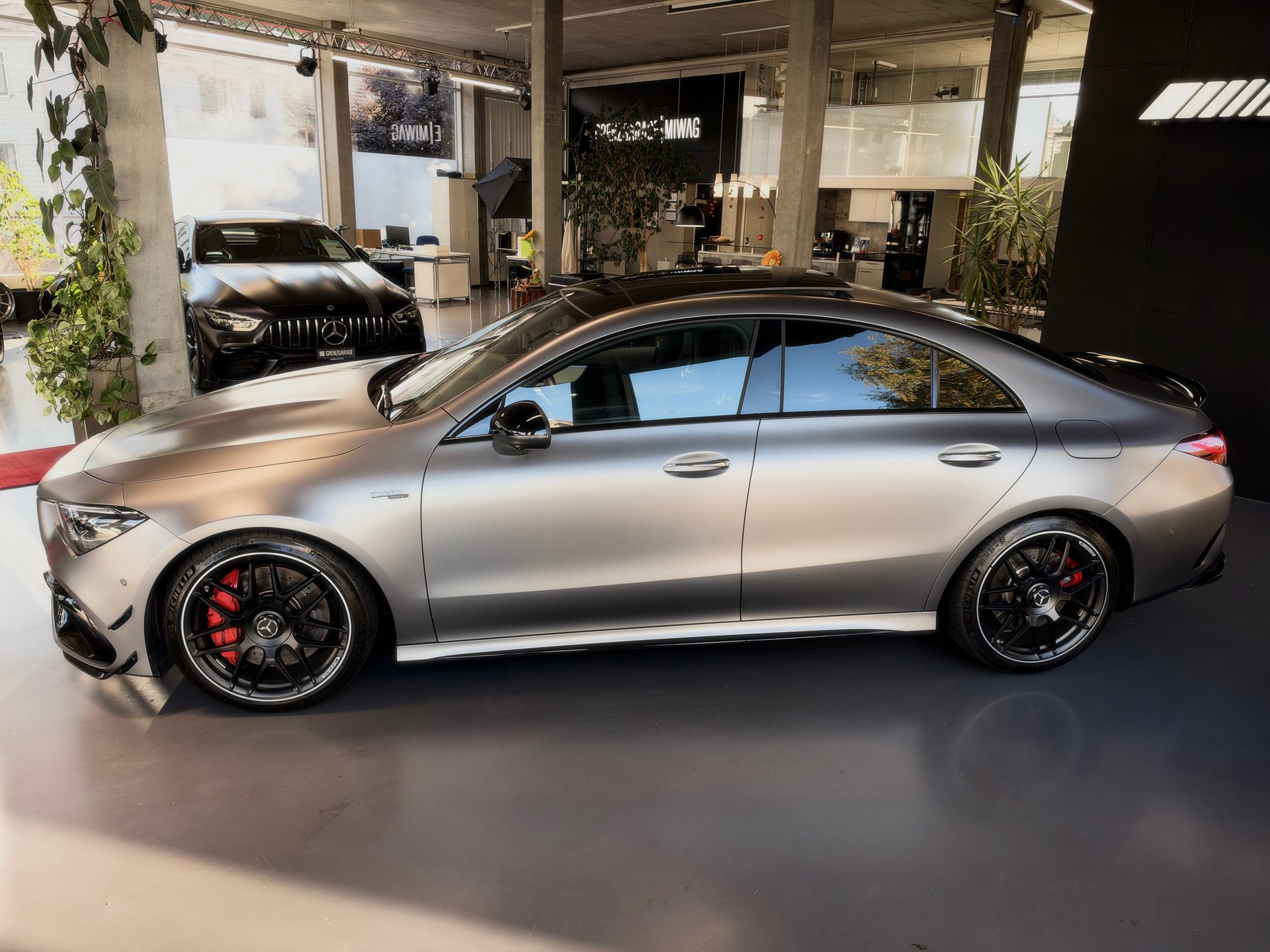 MERCEDES-BENZ CLA 45 S AMG 4Matic+ 8G-DCT-image-3