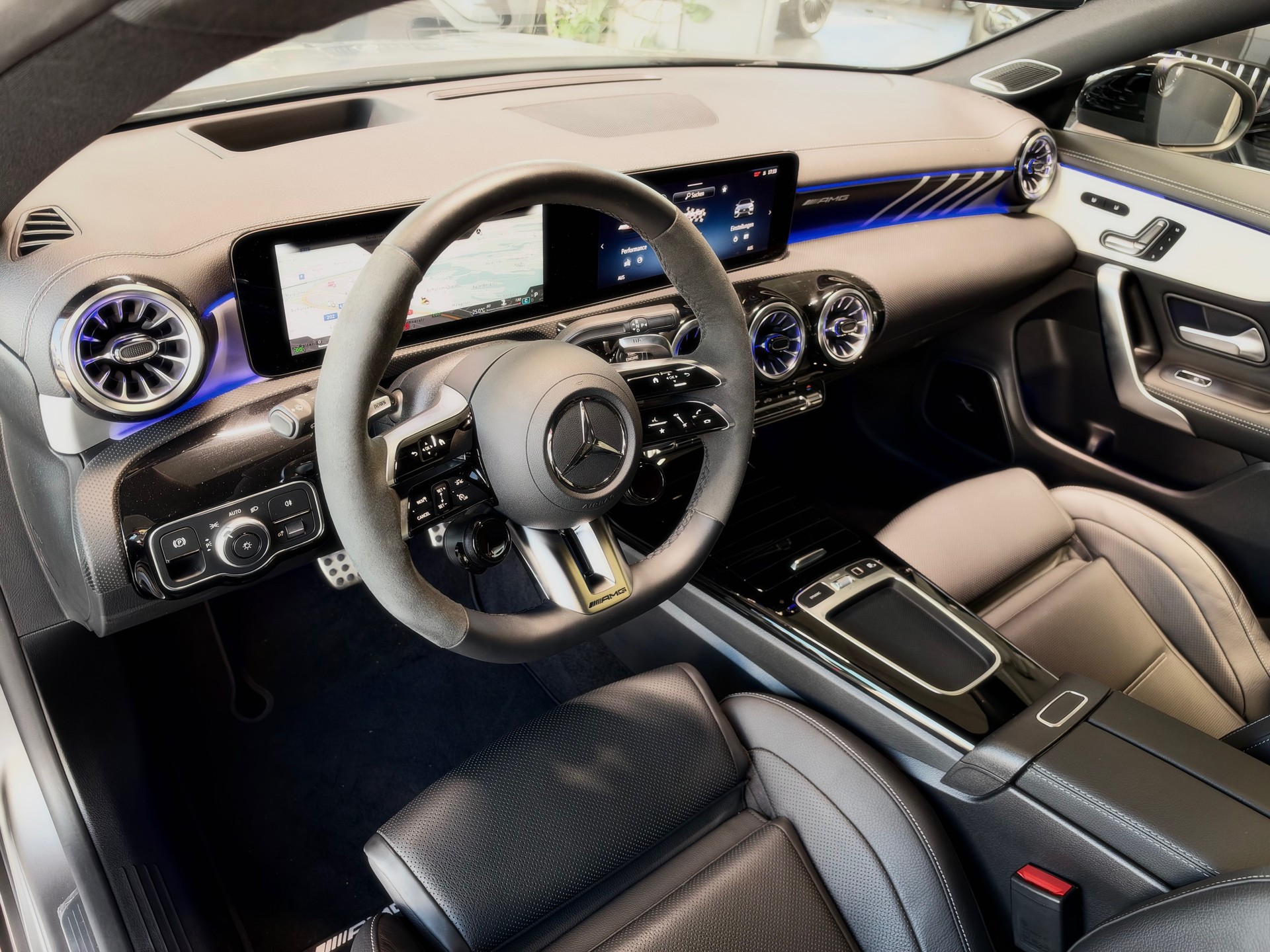 MERCEDES-BENZ CLA 45 S AMG 4Matic+ 8G-DCT-image-10