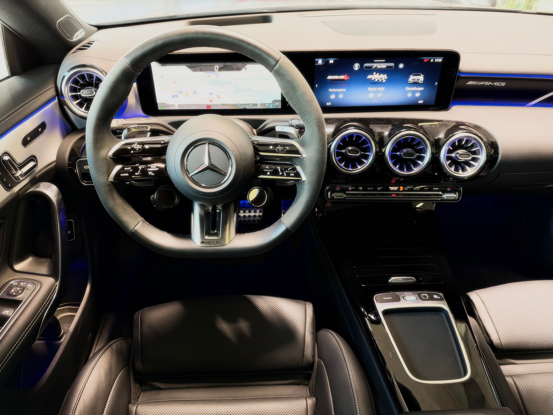 MERCEDES-BENZ CLA 45 S AMG 4Matic+ 8G-DCT-image-14