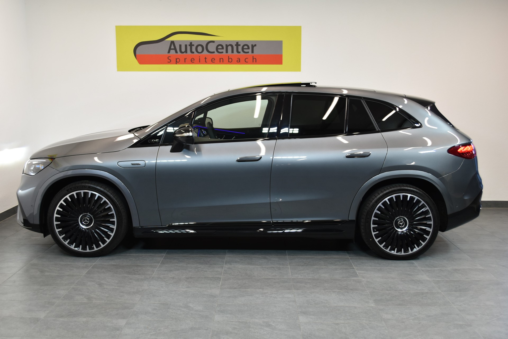 MERCEDES-BENZ EQE SUV AMG 53 4 Matic Executive Edition-image-11
