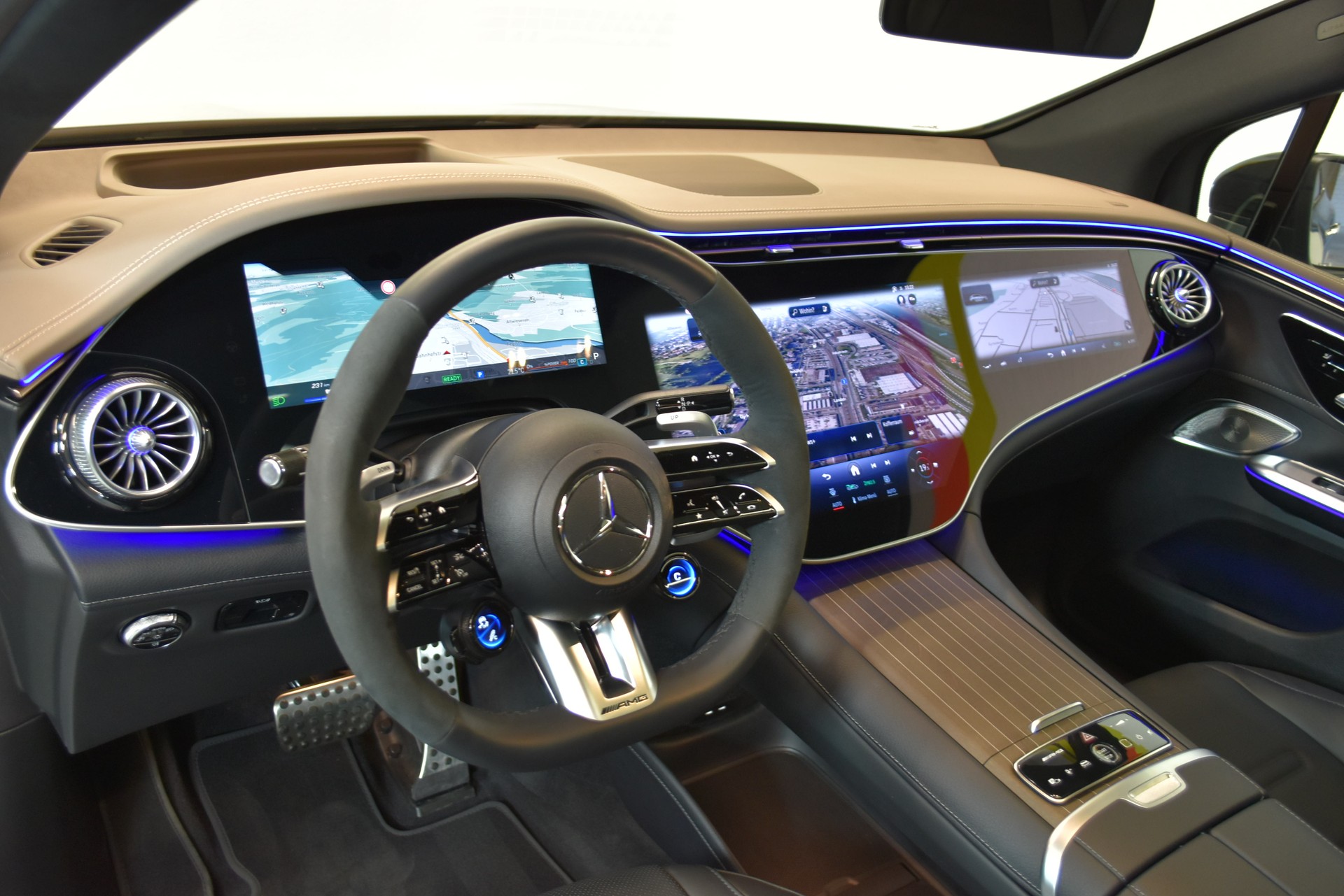 MERCEDES-BENZ EQE SUV AMG 53 4 Matic Executive Edition-image-6