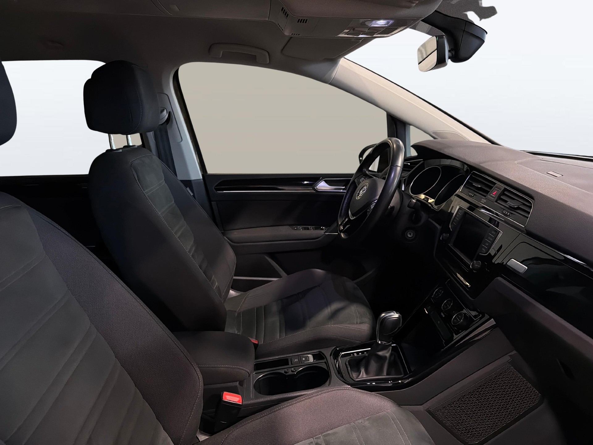 VW Touran 1.4 TSI Highline DSG-image-9