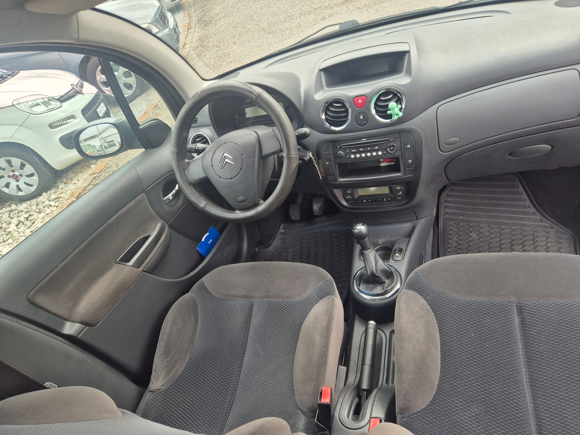 CITROEN C3 1.6 16V HDi Exclusive-image-7