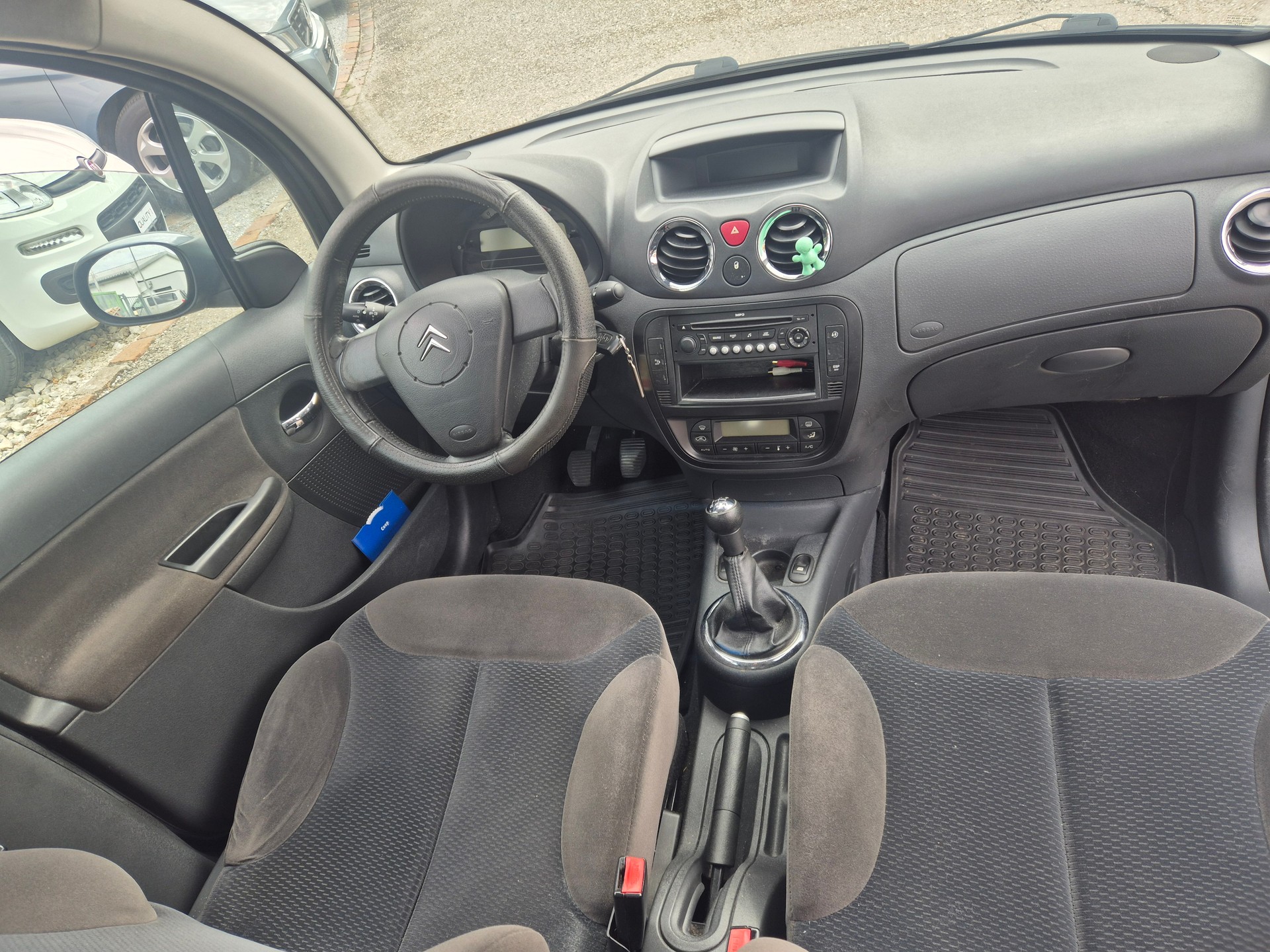 CITROEN C3 1.6 16V HDi Exclusive-image-6