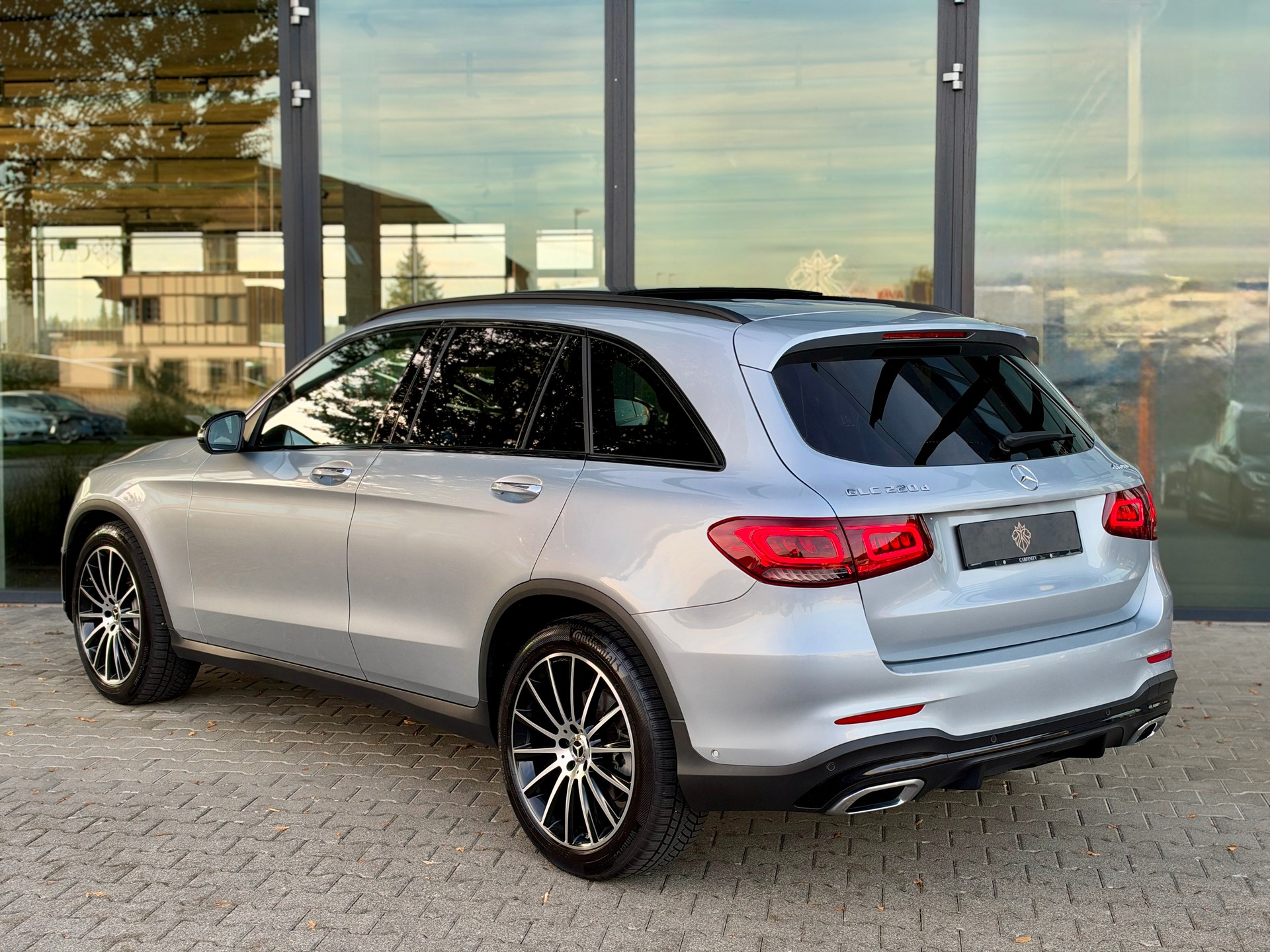 MERCEDES-BENZ GLC 220 d AMG Line 4Matic 9G-Tronic-image-3