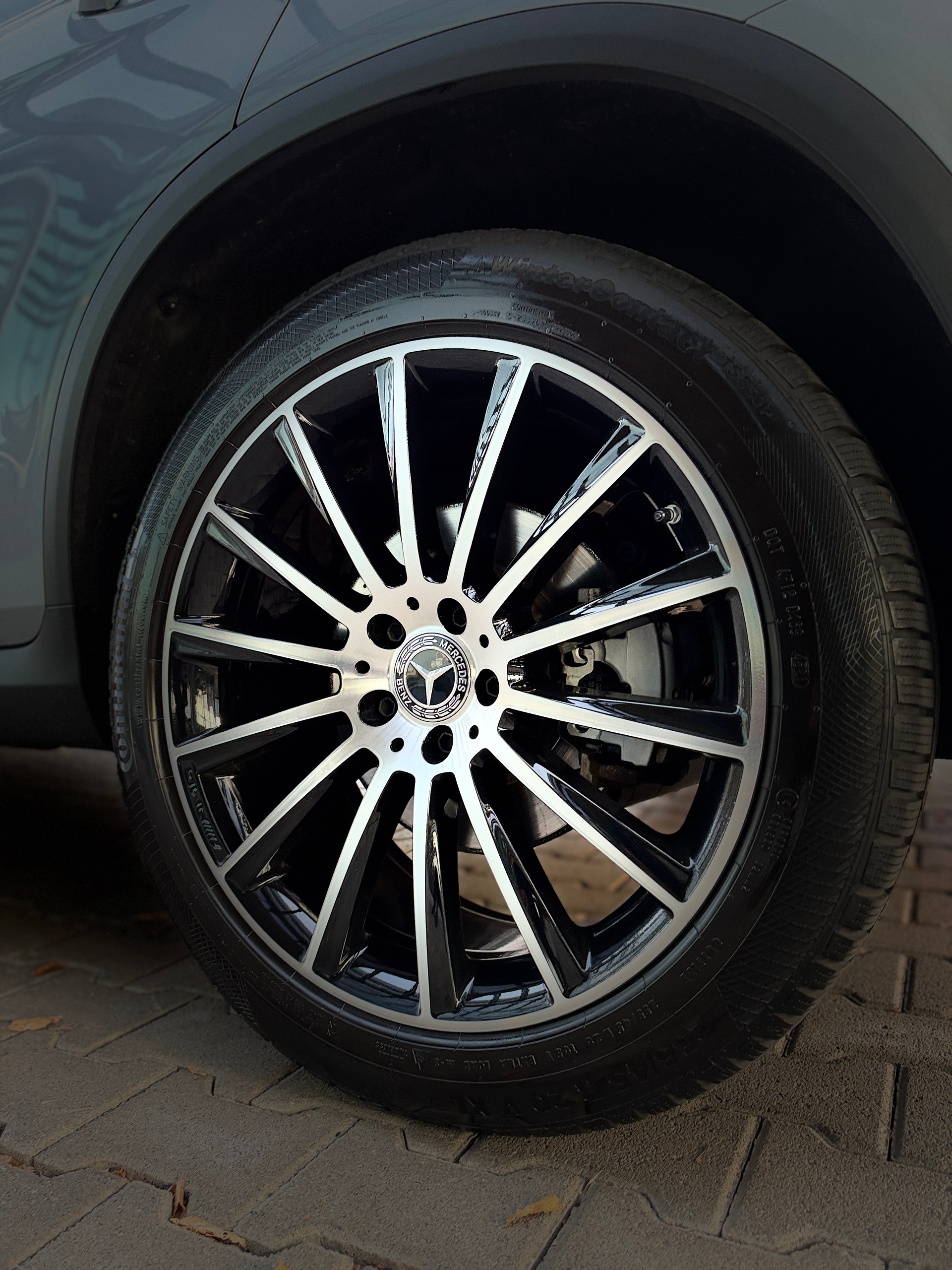 MERCEDES-BENZ GLC 220 d AMG Line 4Matic 9G-Tronic-image-20