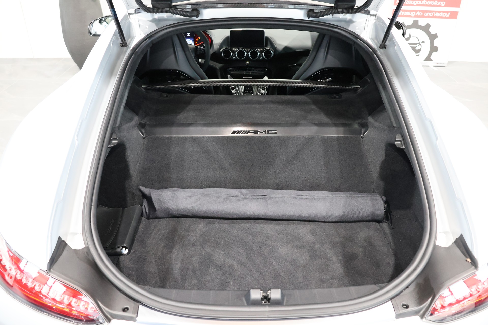 MERCEDES-BENZ AMG GT R Speedshift DCT-image-13