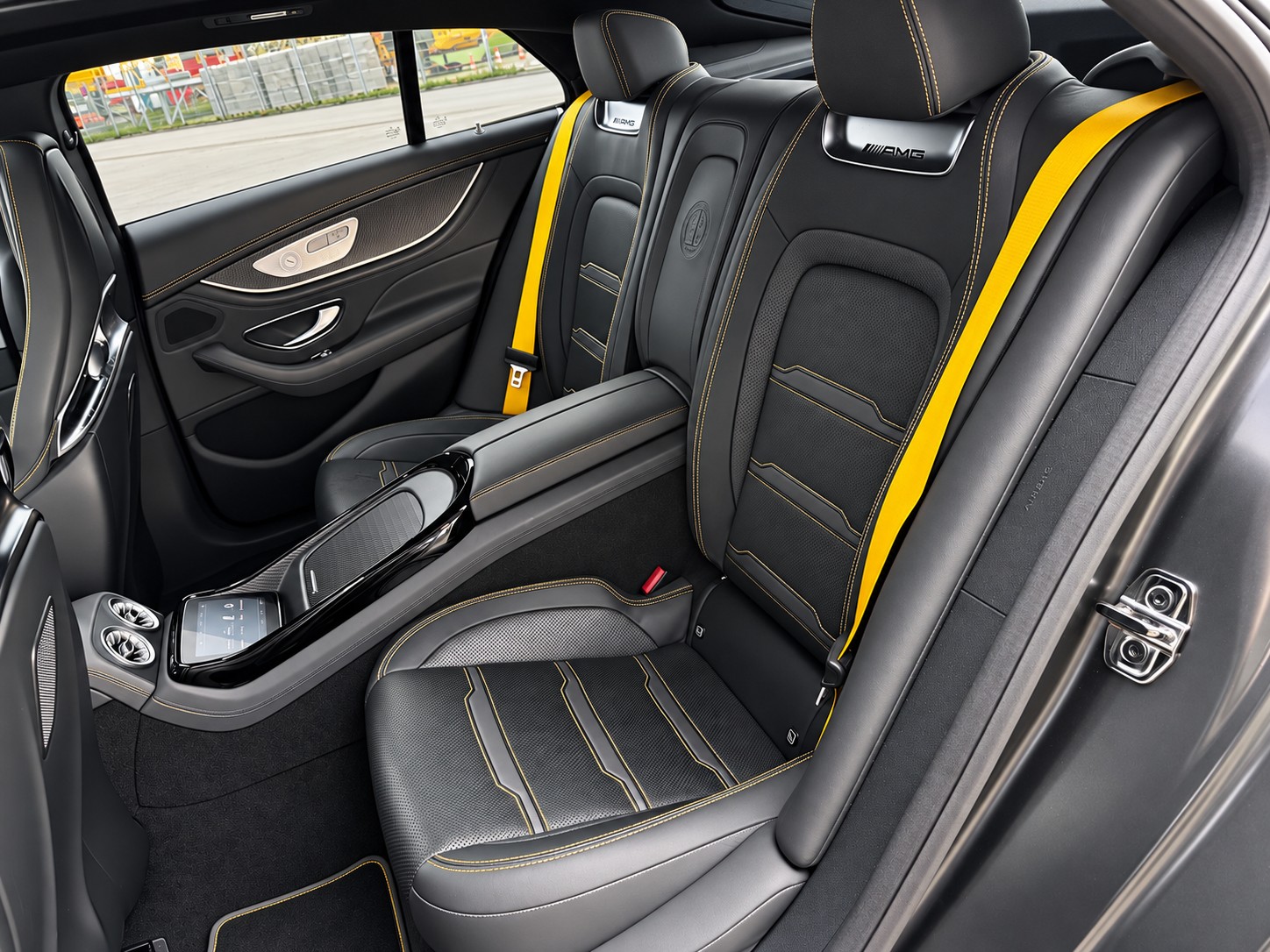 MERCEDES-BENZ AMG GT 4 63 S 4MATIC+ Edition 1 | Carbon | Burmester | Keramik | Vollausstattung-image-12