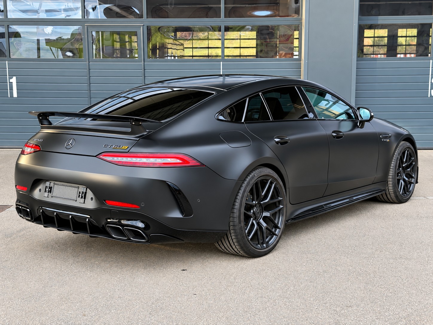 MERCEDES-BENZ AMG GT 4 63 S 4MATIC+ Edition 1 | Carbon | Burmester | Keramik | Vollausstattung-image-3