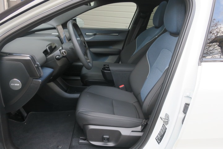 VOLVO EX30 E60 69kWh Twin Ultra-image-5