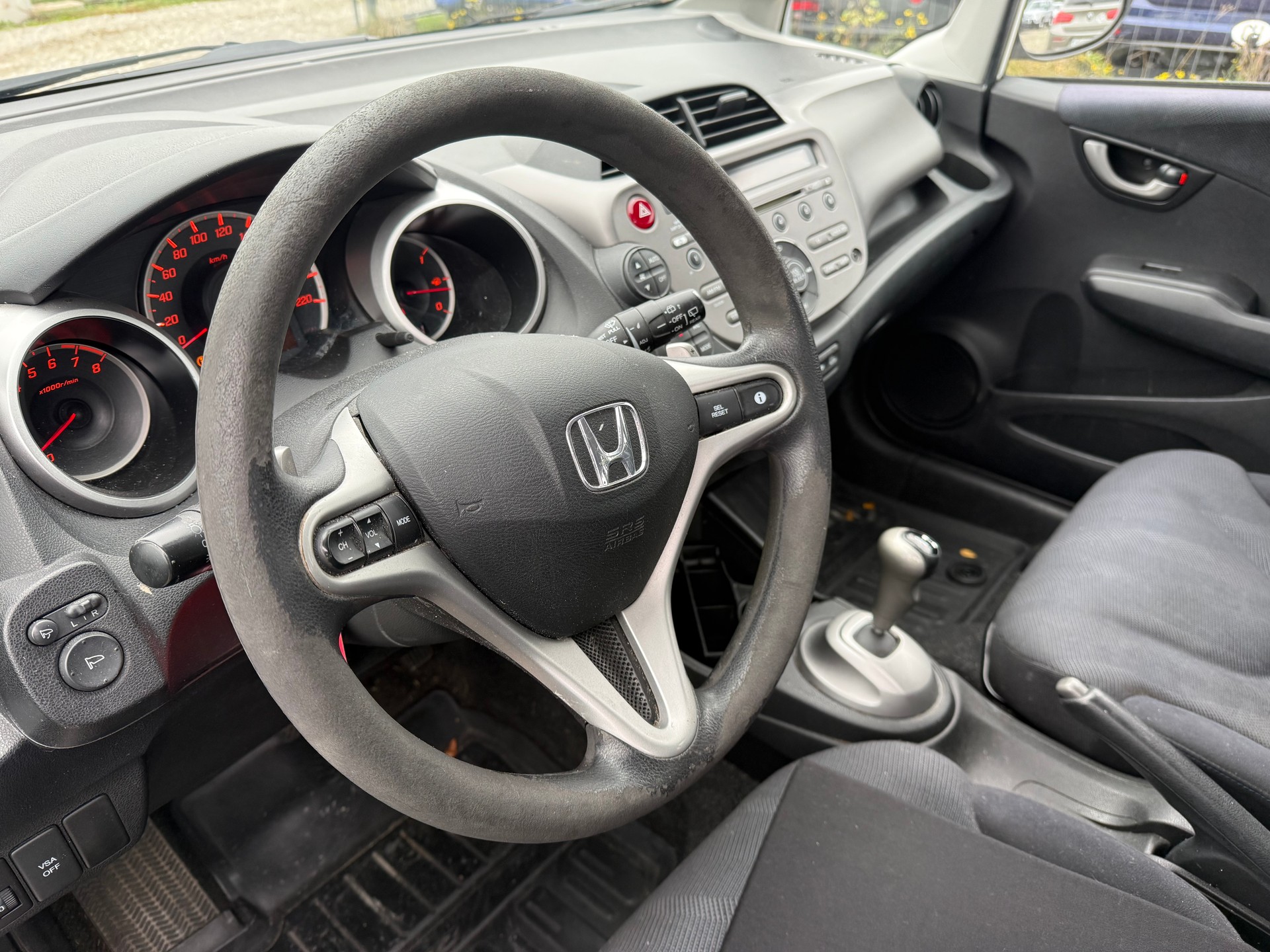 HONDA Jazz 1.4i Elegance i-Shift-image-10