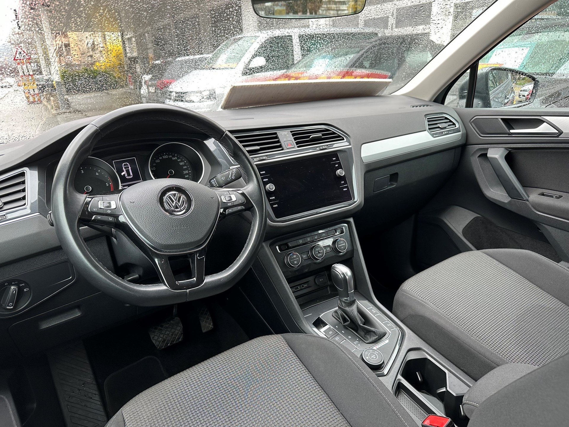 VW Tiguan 2.0 TDI SCR Trendline 4Motion DSG-image-25