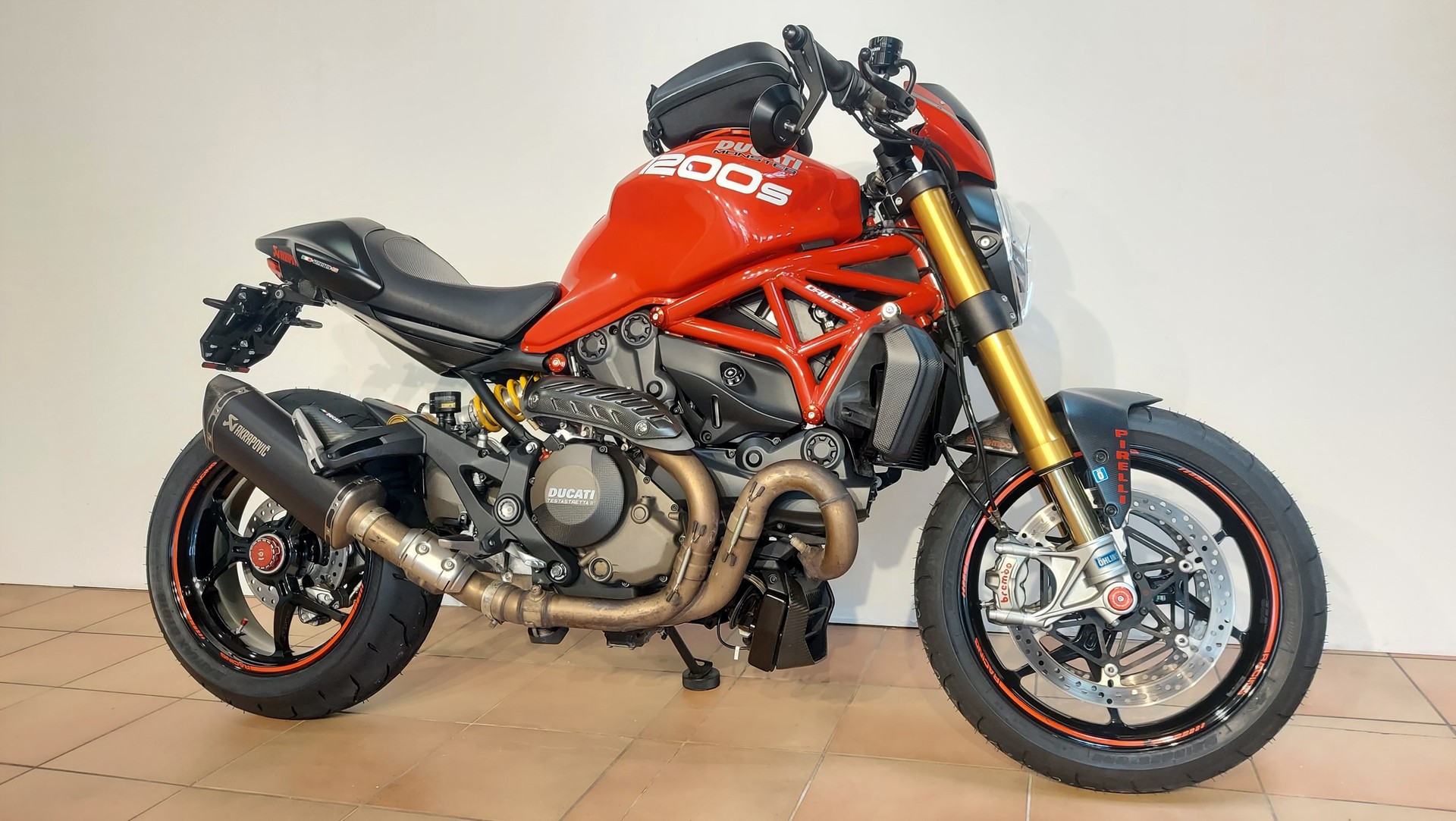 DUCATI Monster 1200 S ABS-showroom-element-2