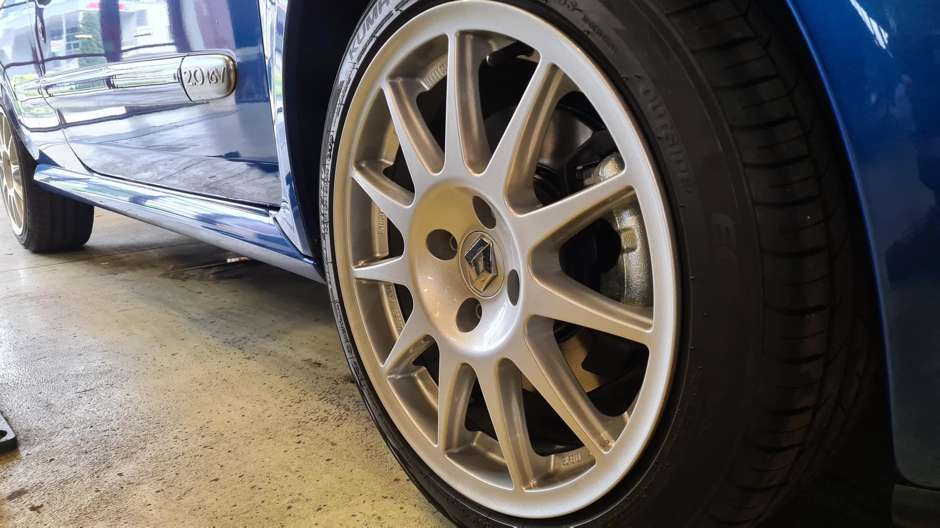 RENAULT Clio 2.0 16V Sport Jean Ragnotti-image-13