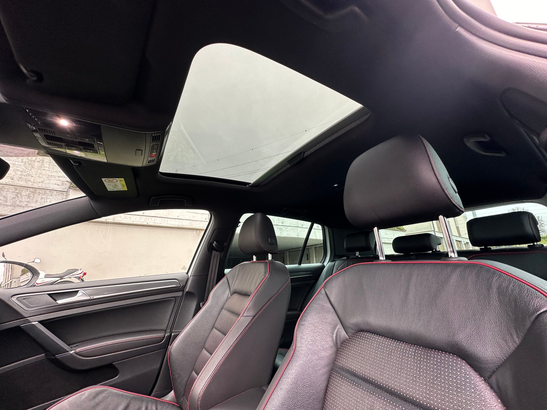 VW Golf 2.0 TSI GTI Performance DSG-image-13