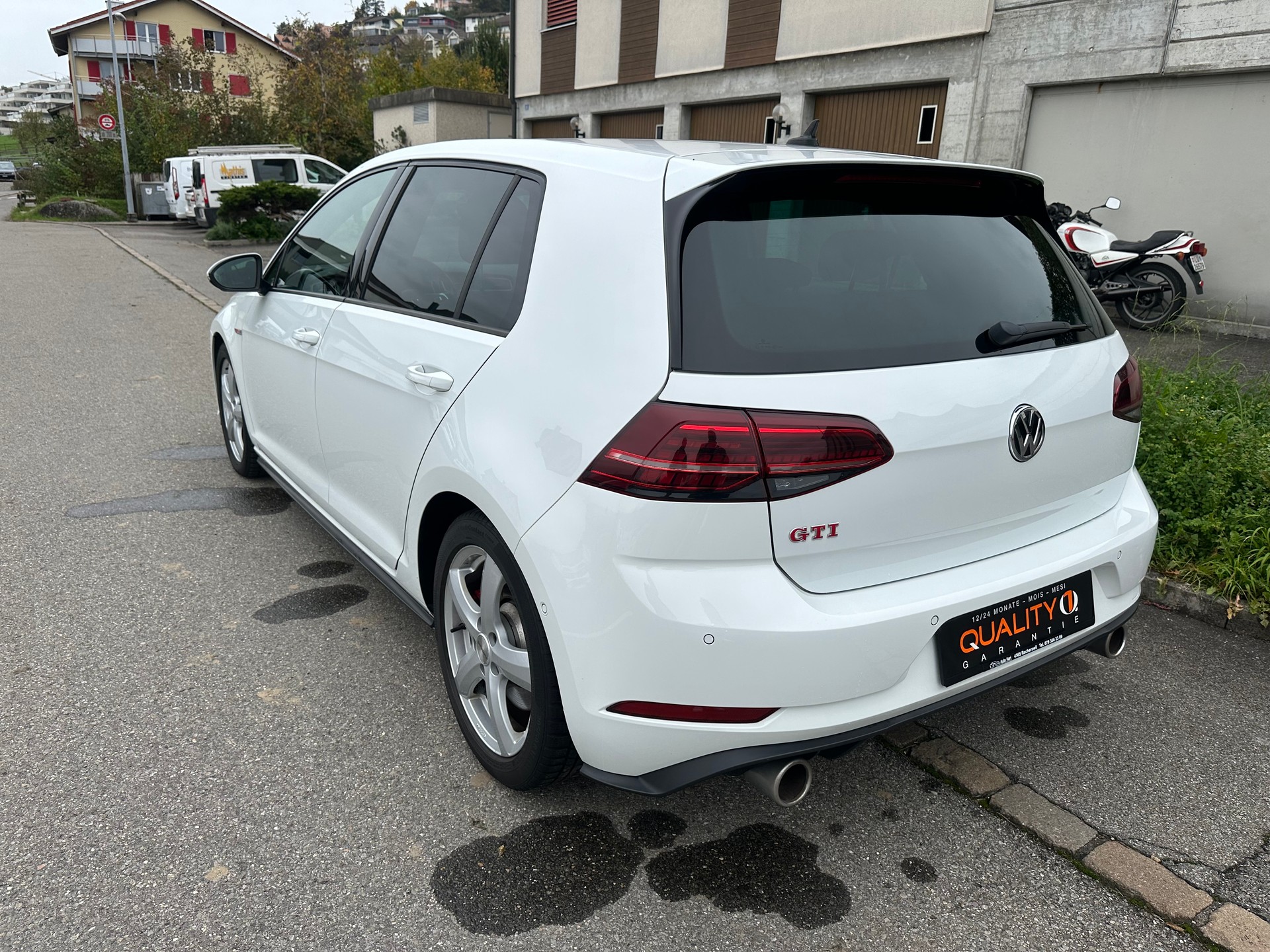 VW Golf 2.0 TSI GTI Performance DSG-image-4
