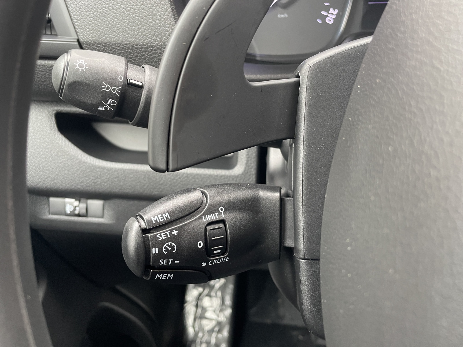 FIAT Scudo Kaw. L3 2.0 Multijet 145 Business Worker-image-13