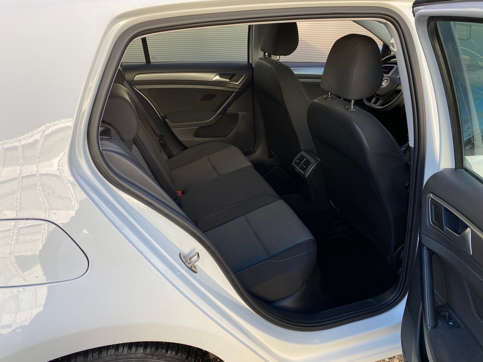 VW Golf 1.6 TDI Comfortline-image-11