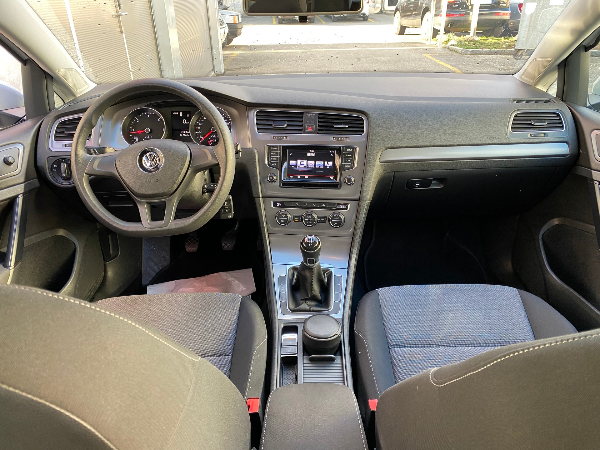 VW Golf 1.6 TDI Comfortline-image-8