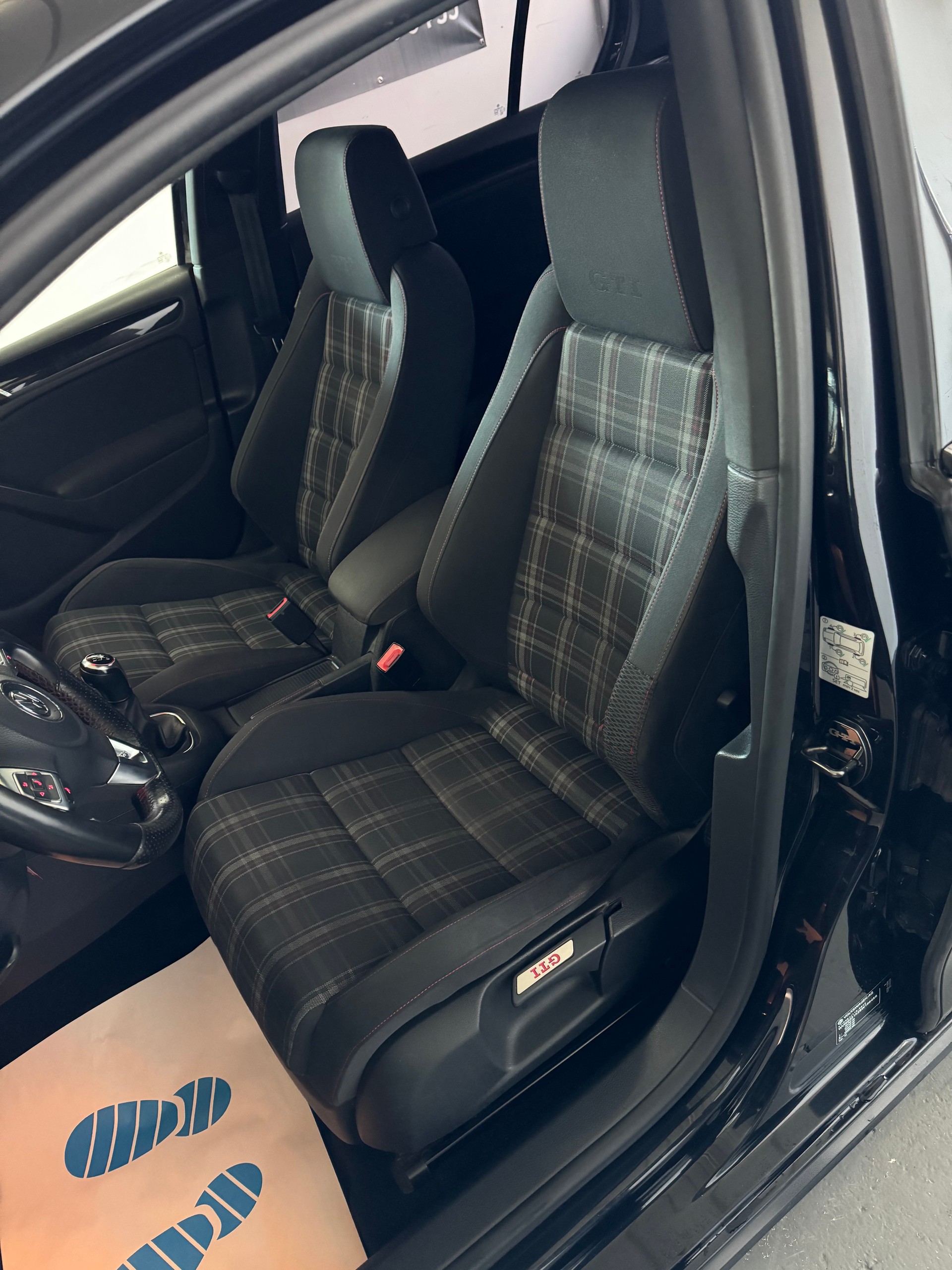 VW Golf 2.0 TSI GTI-image-15