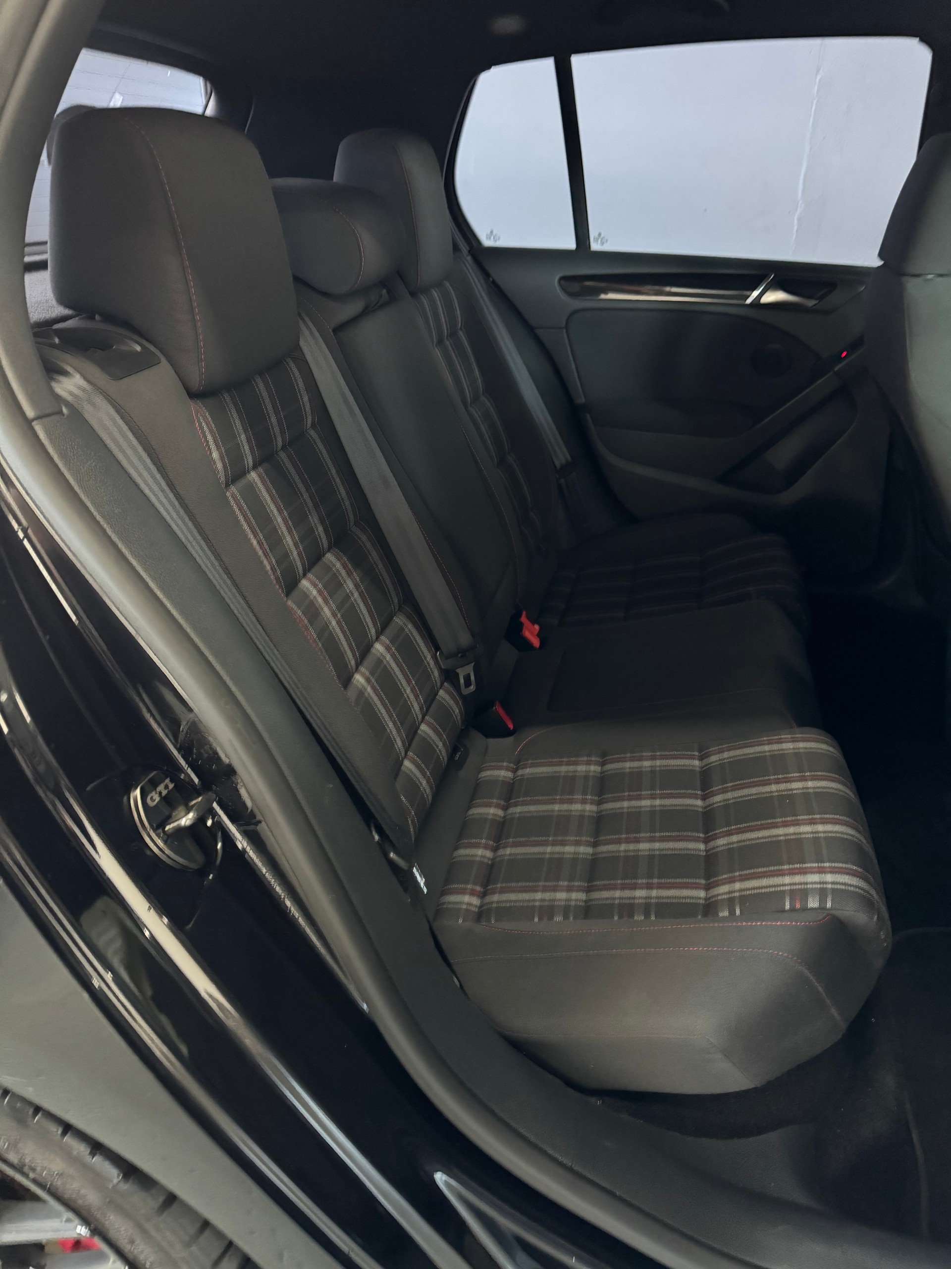 VW Golf 2.0 TSI GTI-image-23