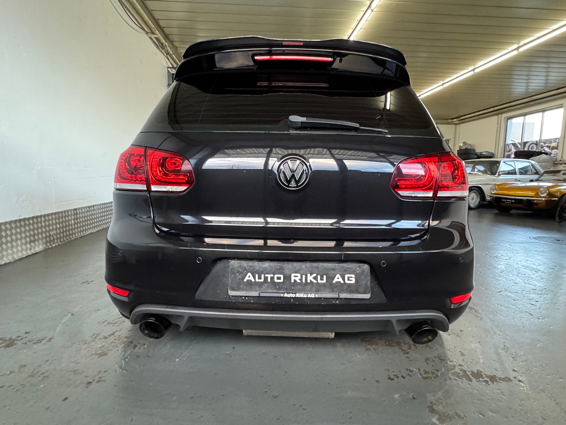 VW Golf 2.0 TSI GTI-image-11